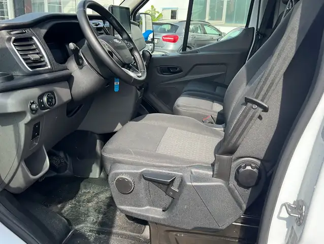 Ford Transit view 8