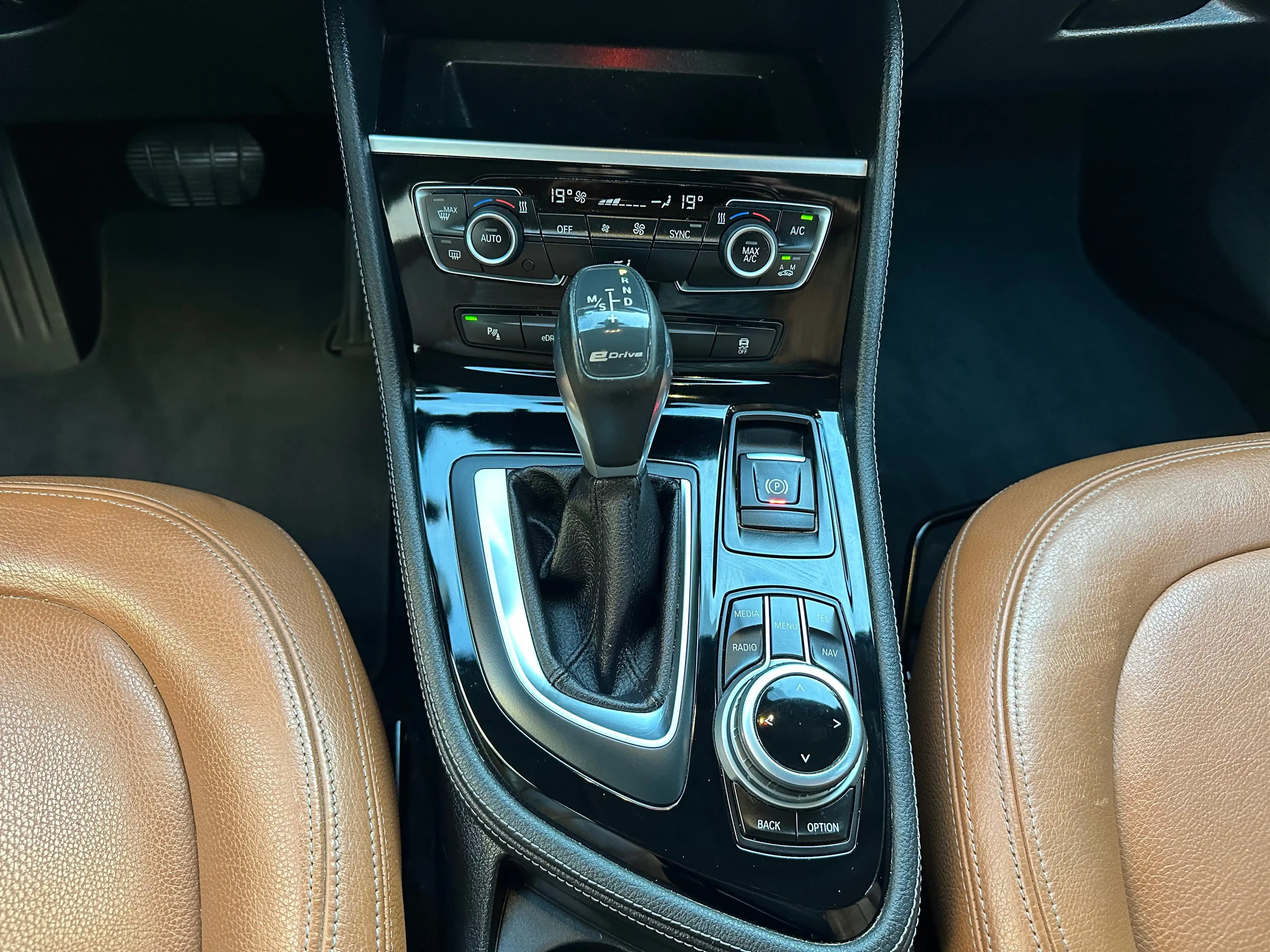 BMW 225 Active Tourer PHEV 225xeA 87.000 KM 12.500€ — photo 12