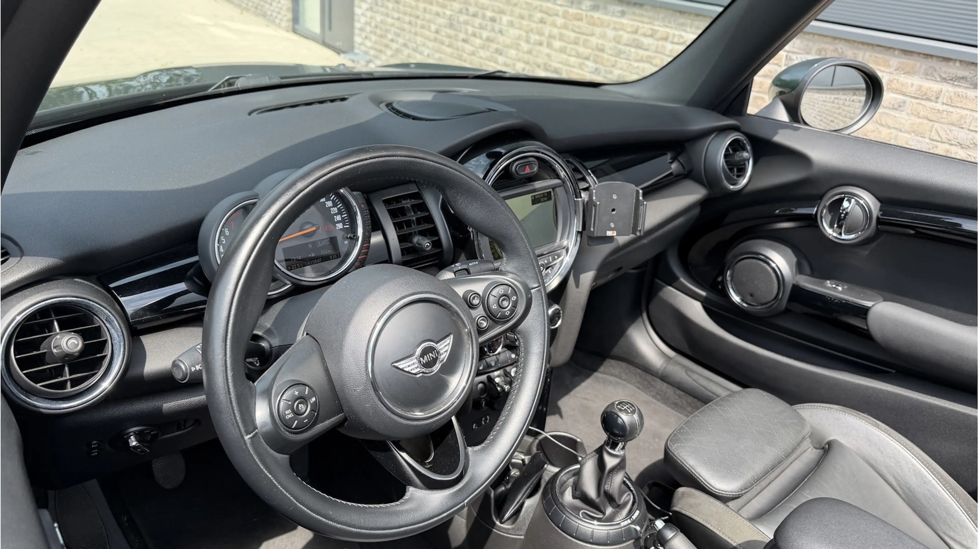 MINI Cooper Cabrio 1.5 Chili Serious Business — photo 7