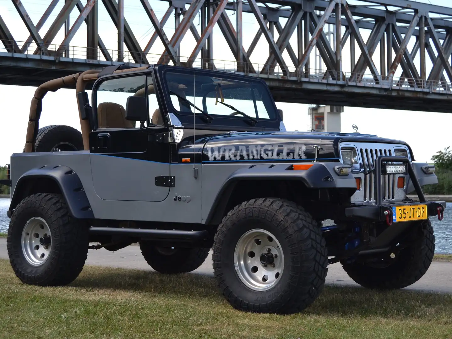 Jeep Wrangler 4.0 Hardtop Grijs - 1