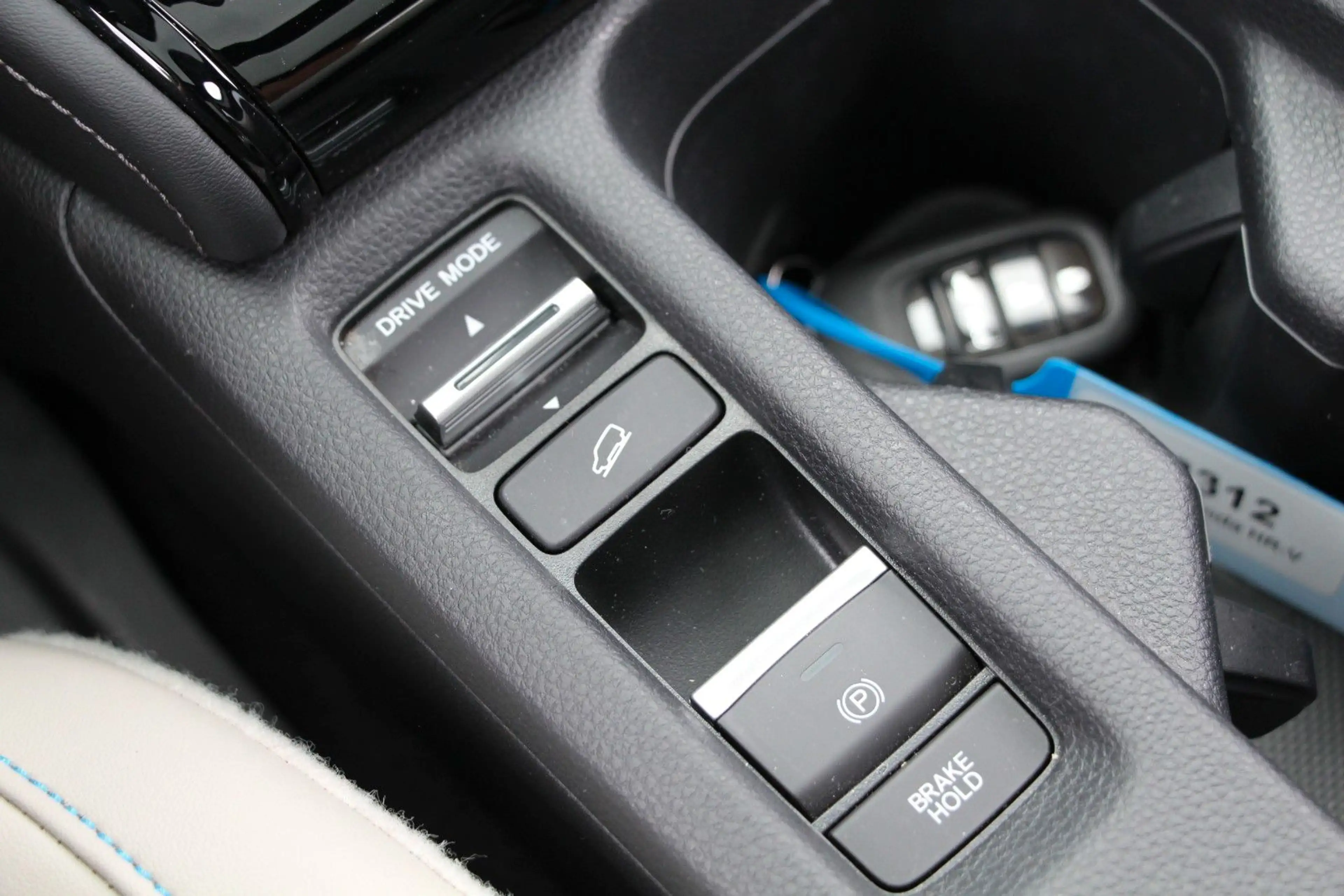Honda HR-V PANO*AMBI*360*SOUND ADVANCE STYLE PLUS — photo 14