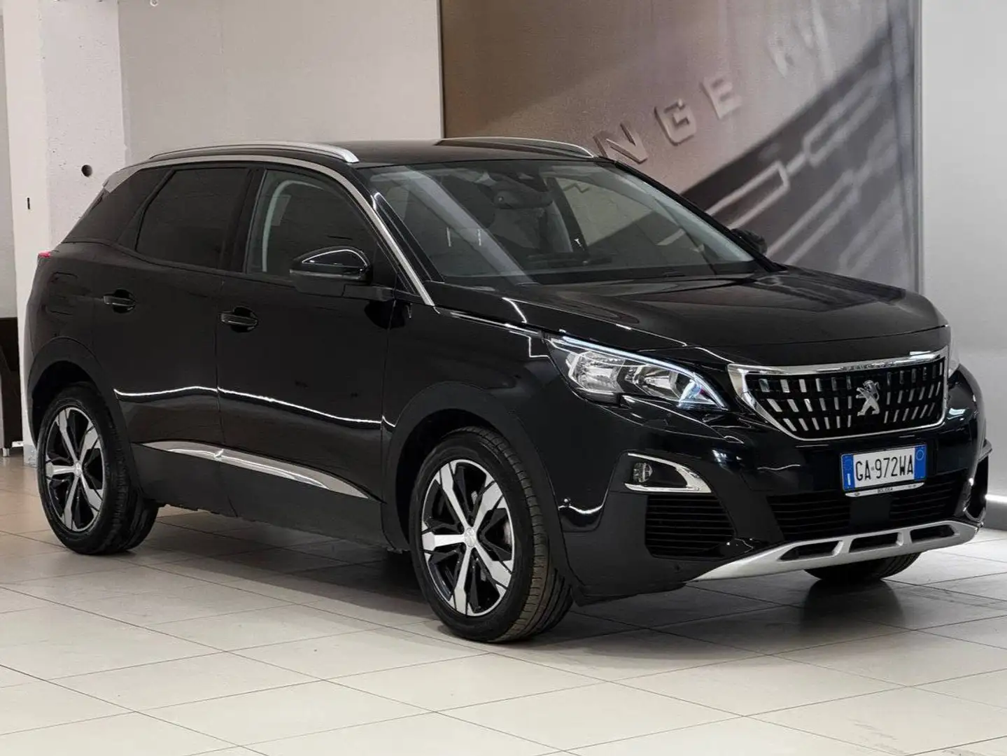 Peugeot 3008 BlueHDi 130 EAT8 S&S Allure AUTOCARRO N1 + IVA Zwart - 1