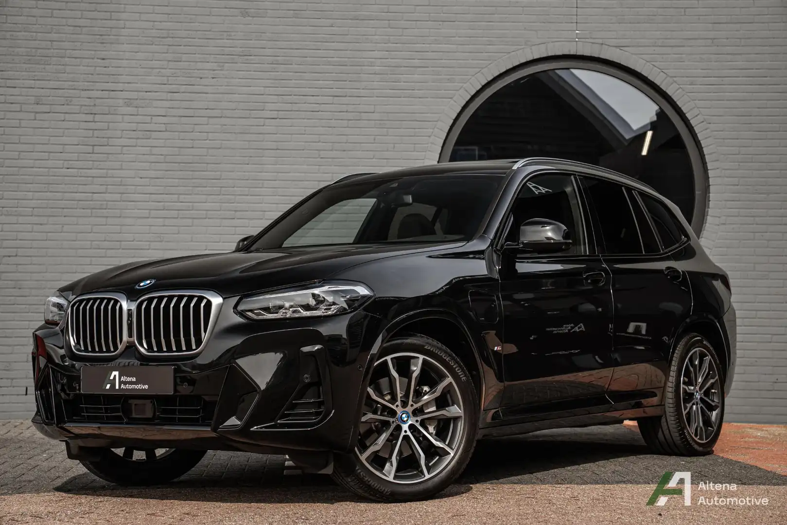 BMW X3 xDrive30e Business Edition Plus M-sport, panoramad Zwart - 1