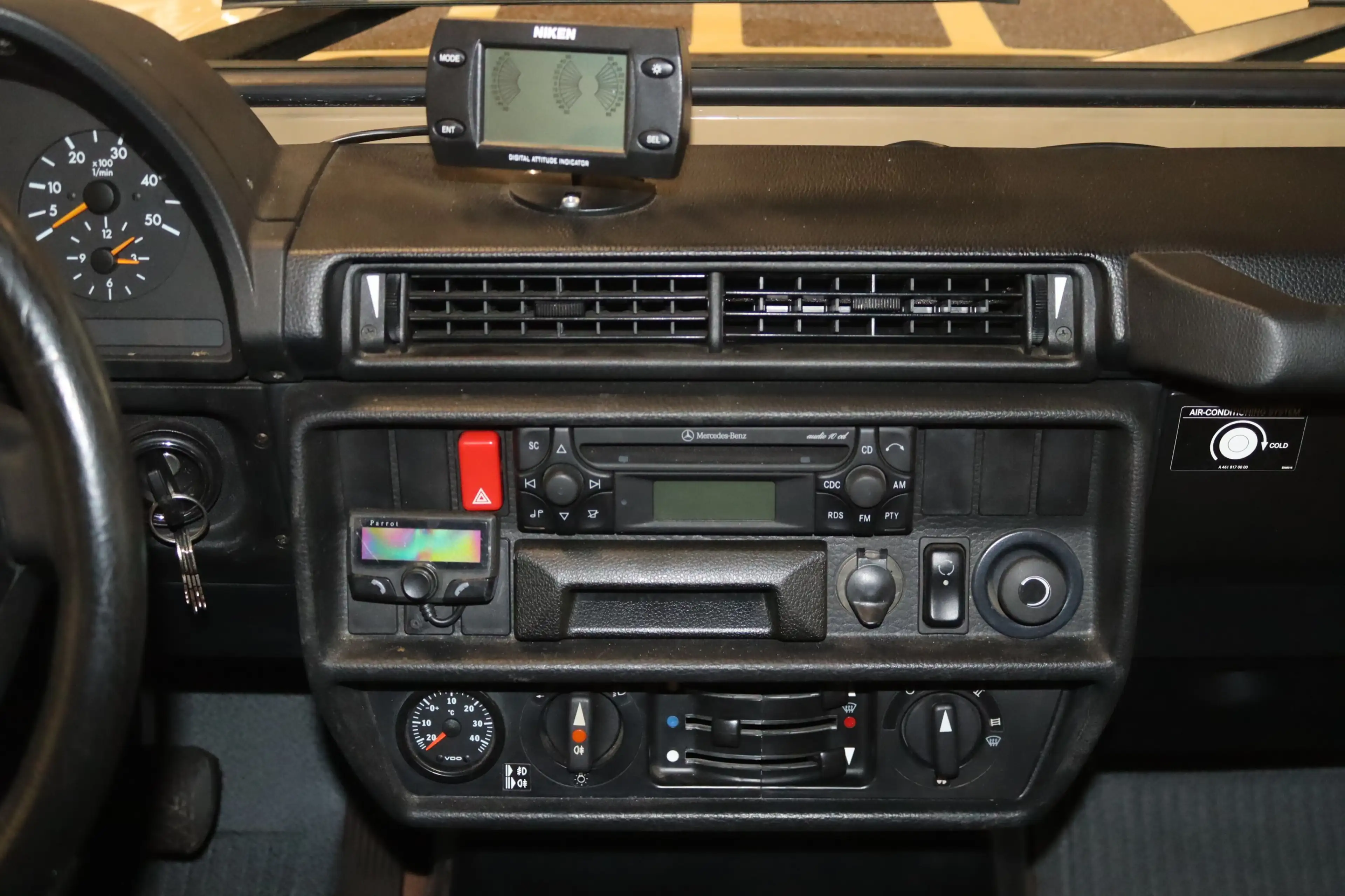 Mercedes-Benz G 290 Puch lang Automatik-AHK-SHZ-STDHZ- — photo 13