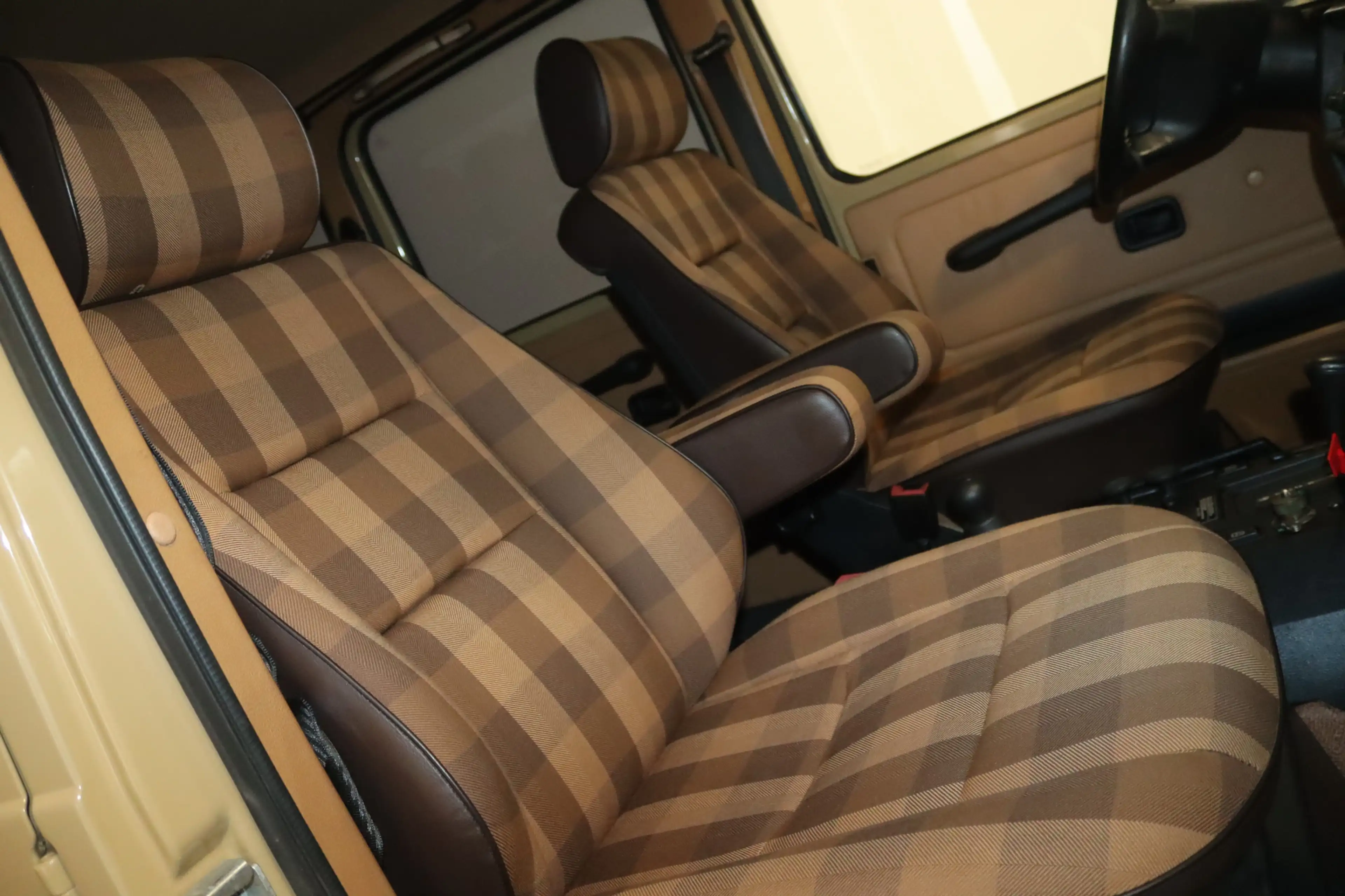 Mercedes-Benz G 290 Puch lang Automatik-AHK-SHZ-STDHZ- — photo 15