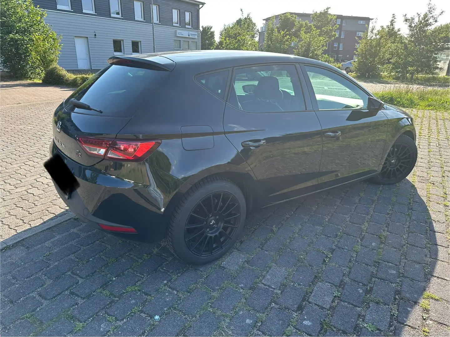 SEAT Leon 2.0 TDI FR AHK Standheizung Navi LED - 2