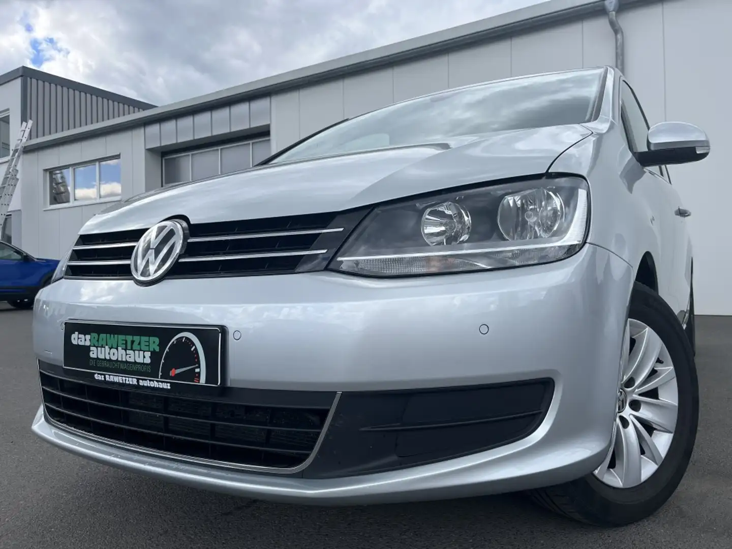 Volkswagen Sharan 2.0 TDI 166€ m. 20% Anzahlung Comfortline Navi A Silber - 1
