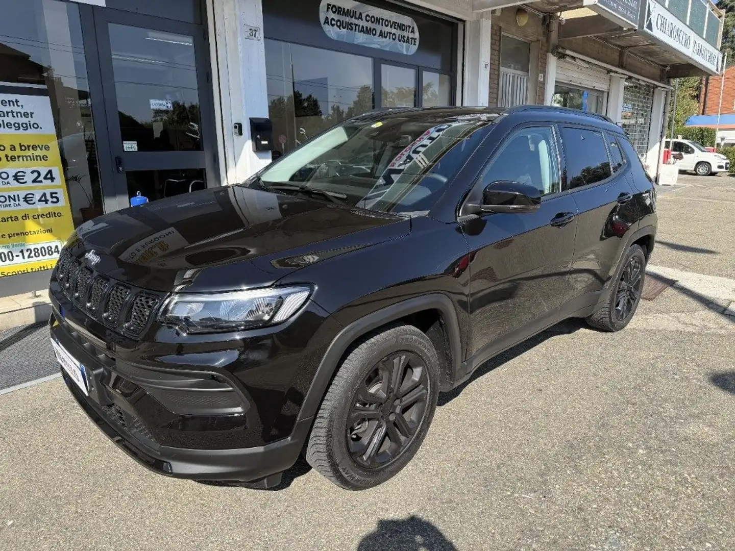 Jeep Compass 1.6 Multijet II 2WD Night Eagle GANCIO TRAINO Zwart - 1