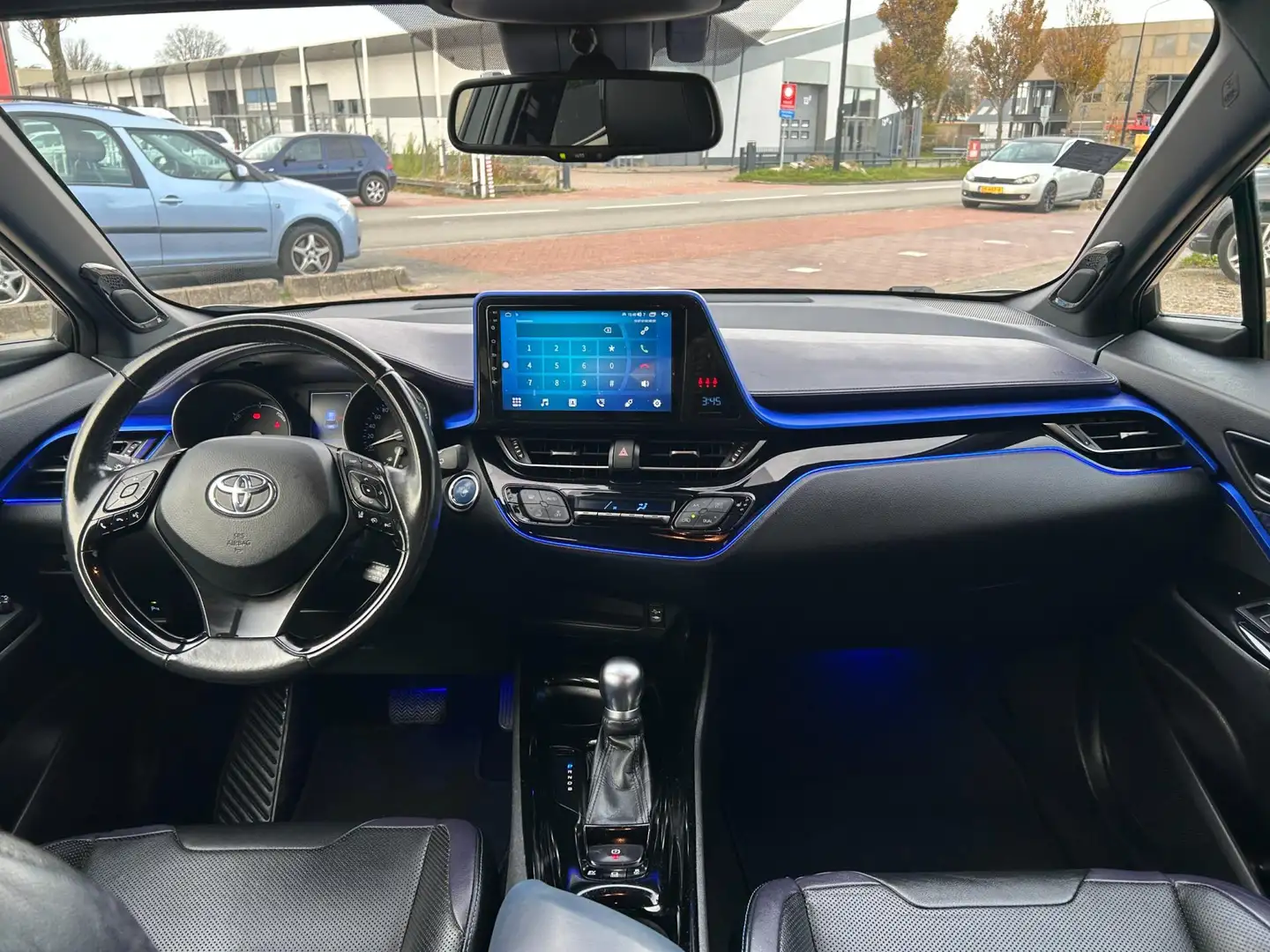 Toyota C-HR 1.8 Hybrid First Editi AUT|Leder|NAVI|CAM|Carplay Grijs - 2