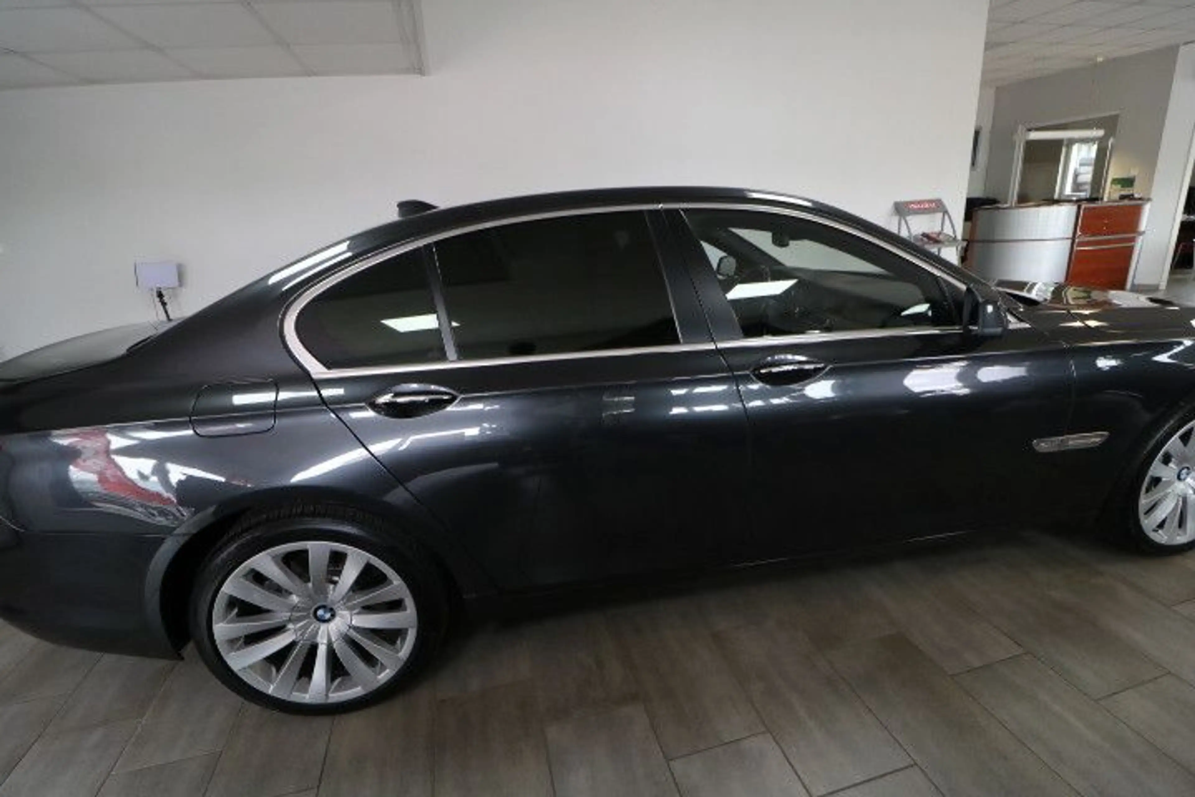 BMW 740 d xDrive Rückfahrkamera — photo 2