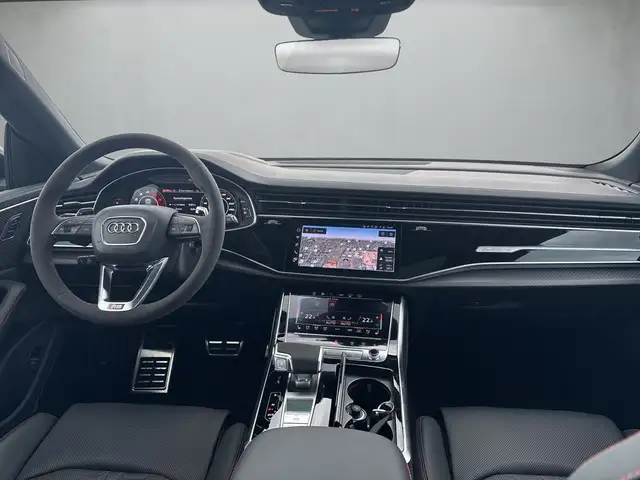 Audi RS Q8 view 8