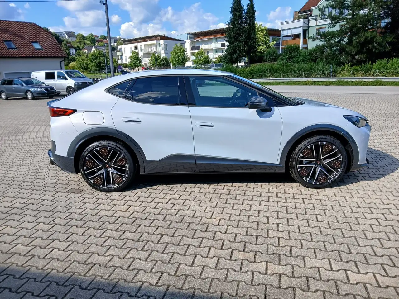 CUPRA Tavascan 2026