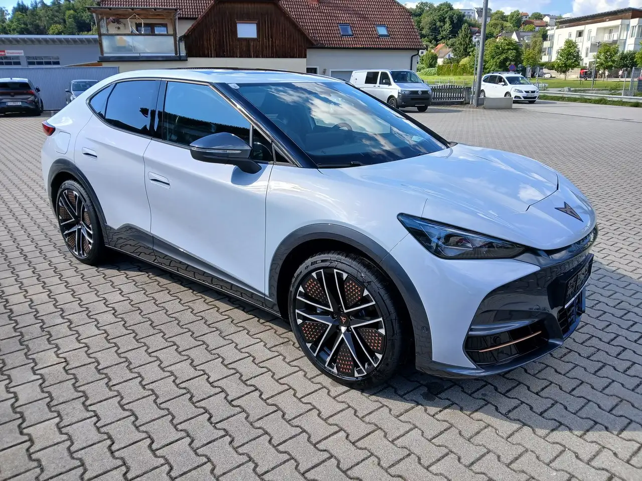 CUPRA Tavascan 2026
