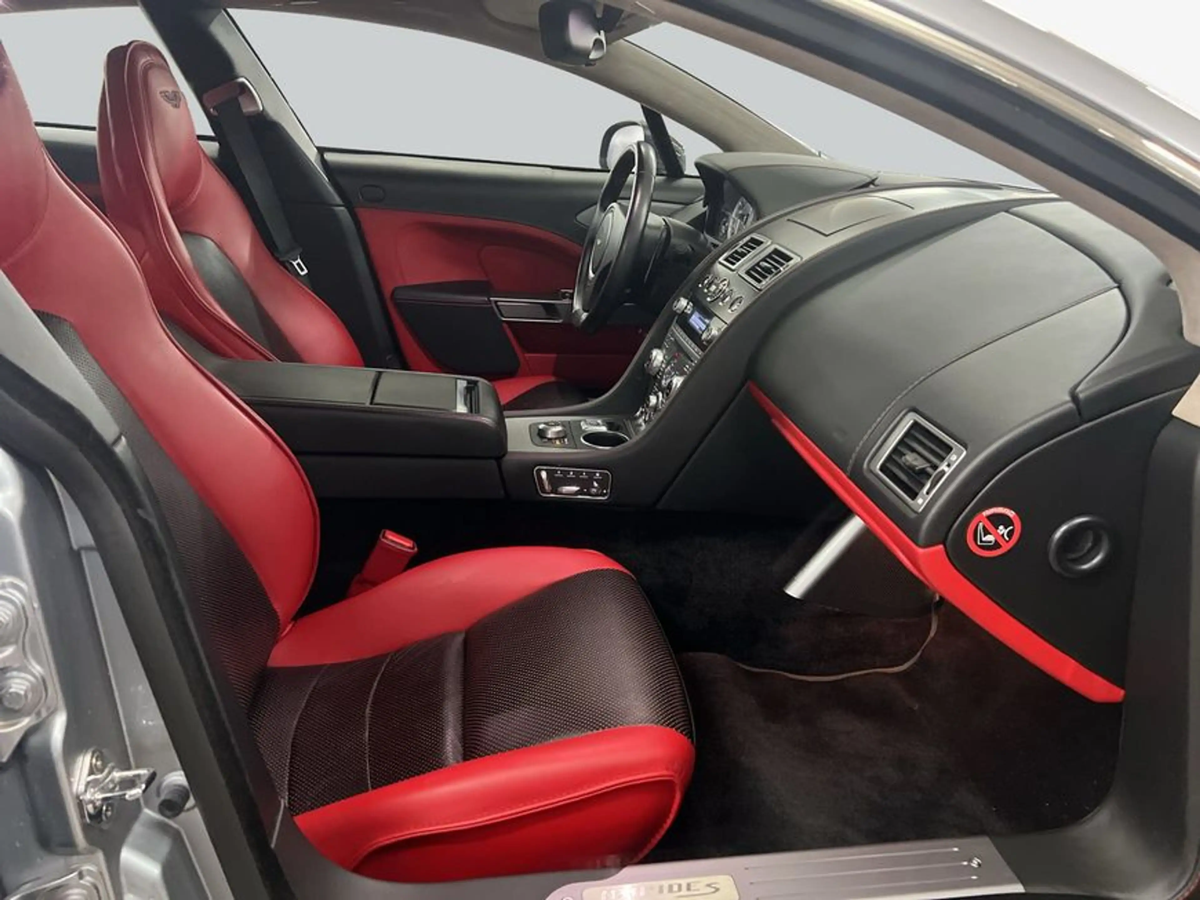 Aston Martin Rapide S — photo 12