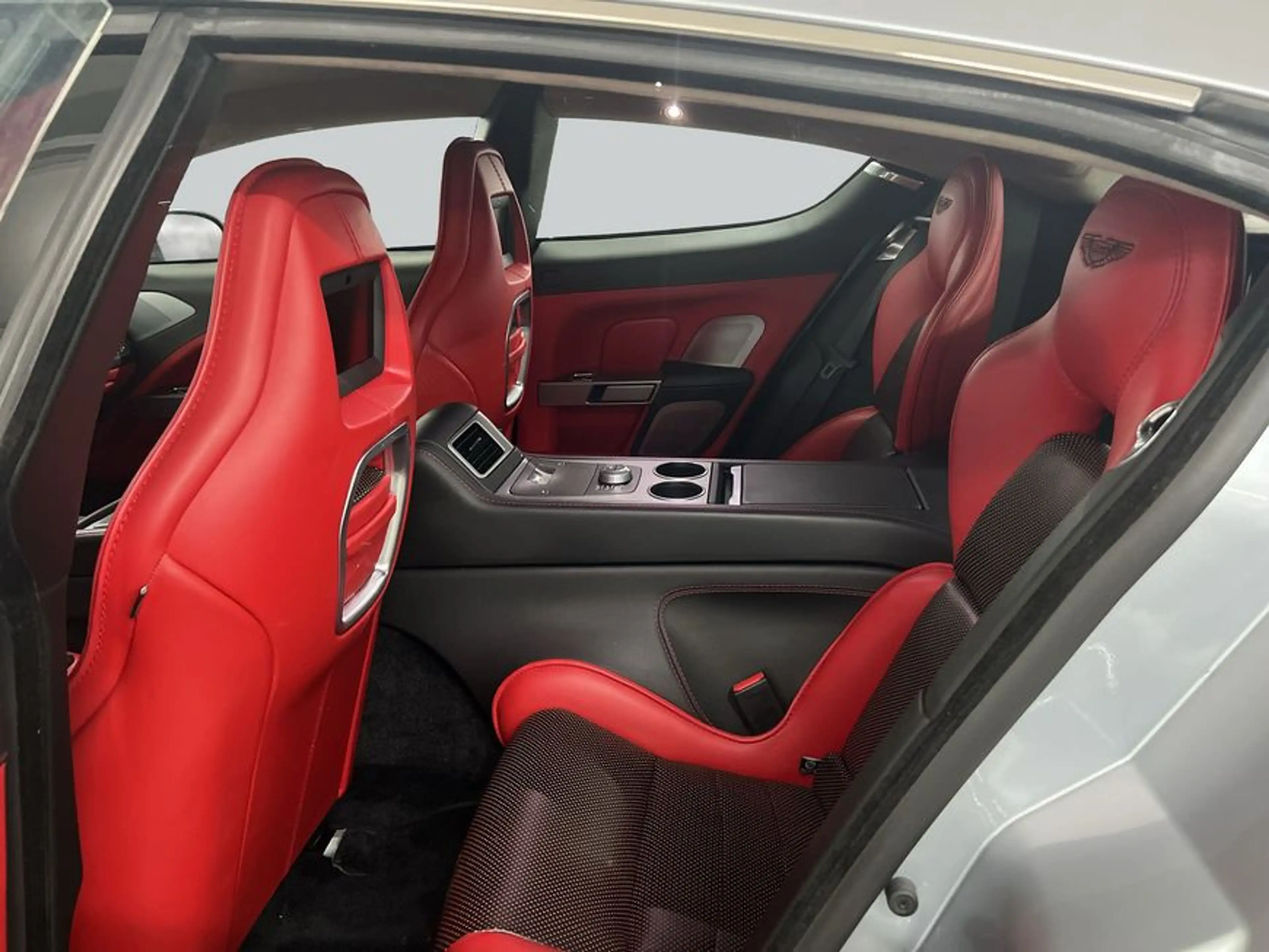 Aston Martin Rapide S — photo 11