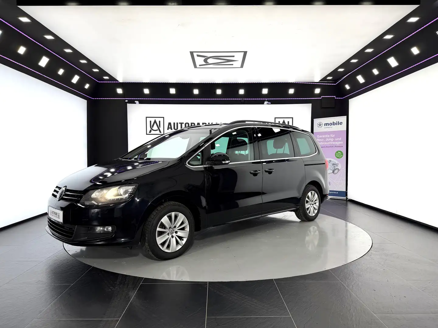 Volkswagen Sharan 2.0 TDI DSG Comfortline BMT *KAMERA*CARPLAY* Schwarz - 2