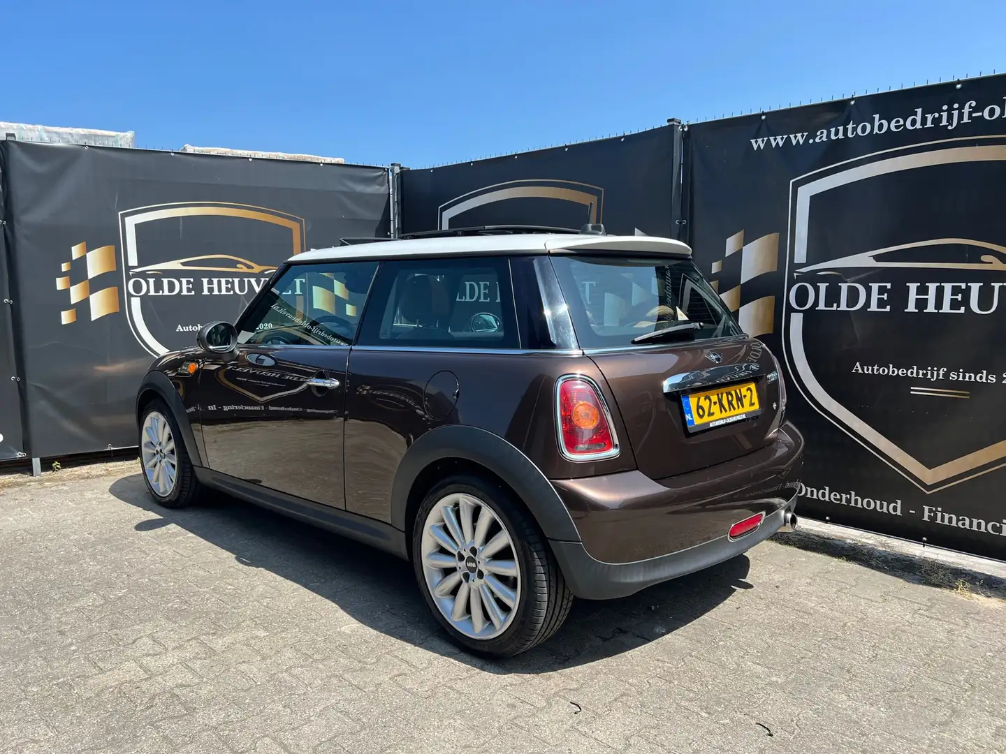 MINI Cooper 1.6 Mayfair Editoin Full Option Bruin - 2