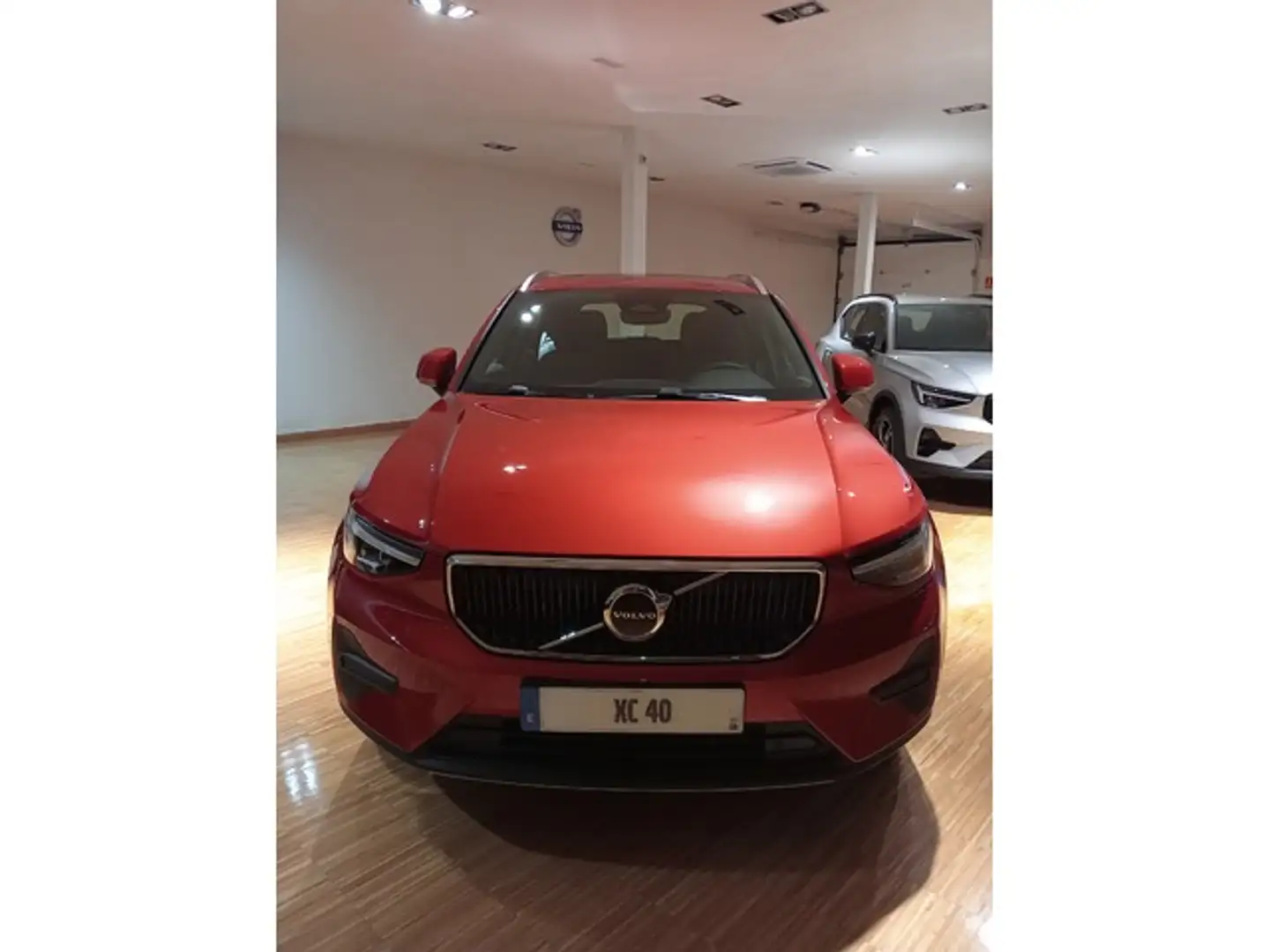 Volvo XC40 B3 Core Aut. Rot - 2