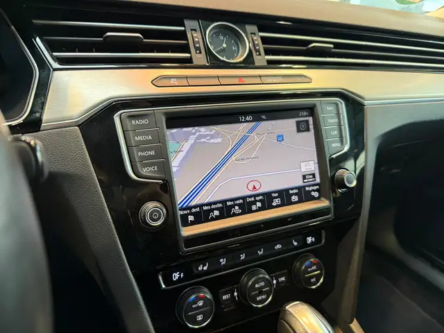 Volkswagen Passat view 15