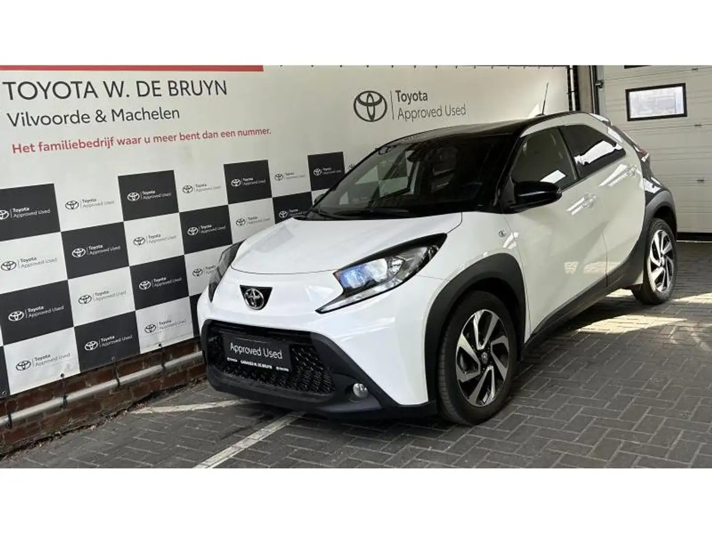Toyota Aygo X pulse Wit - 1
