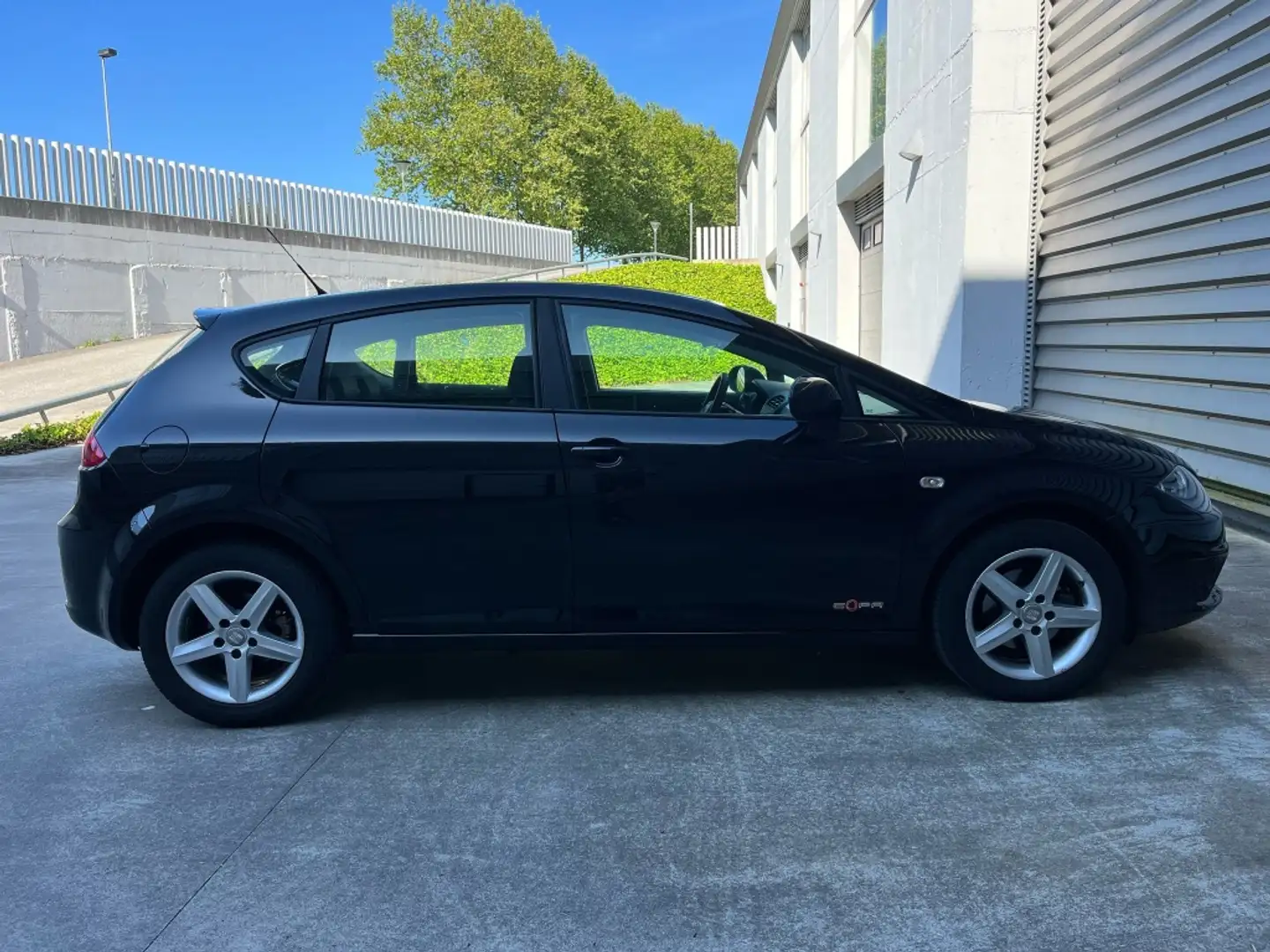 SEAT Leon 1.6TDI CR Reference Copa 90 Negro - 2