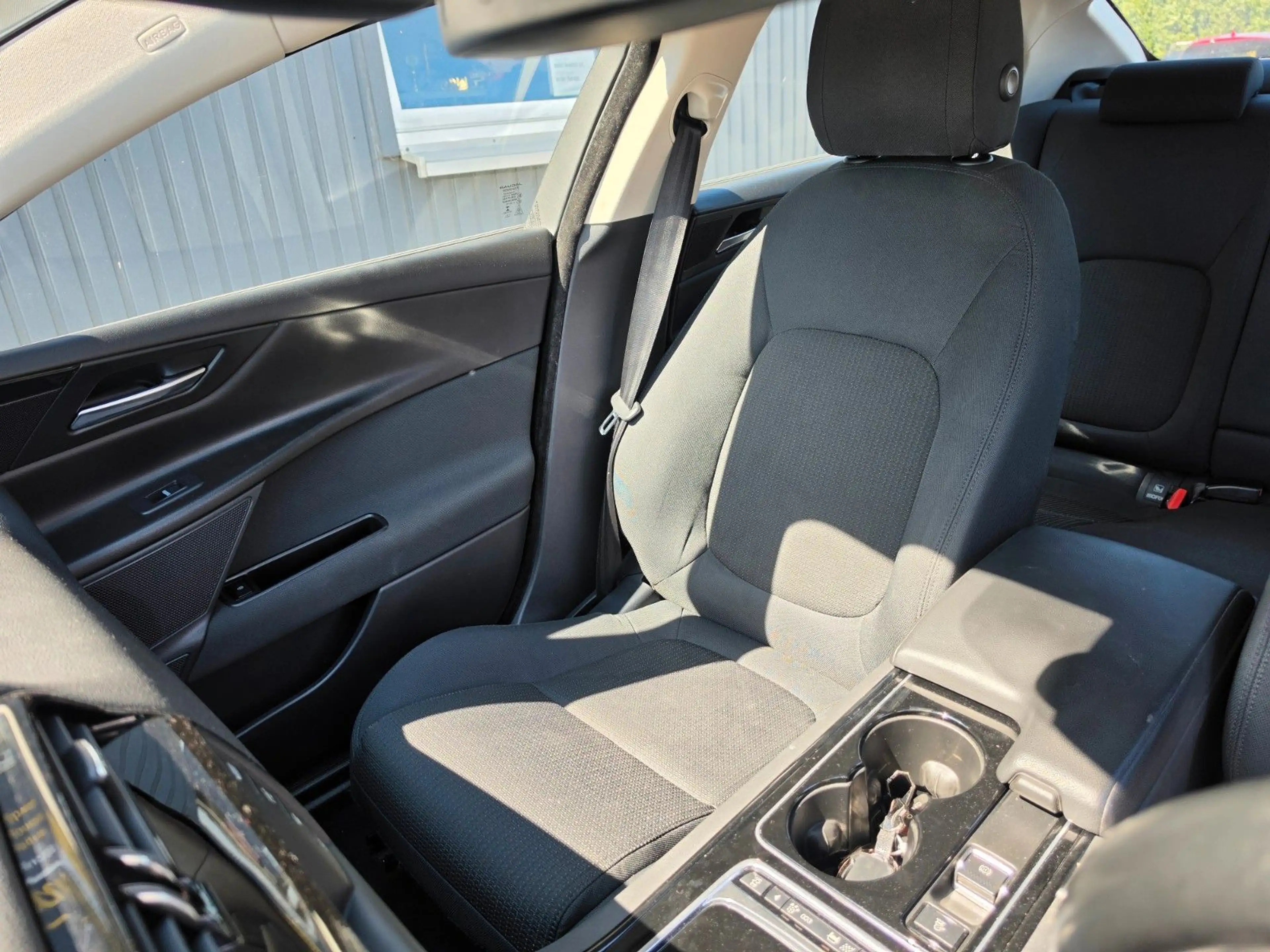 Jaguar XE Pure Automatik Navi Tempomat — photo 11