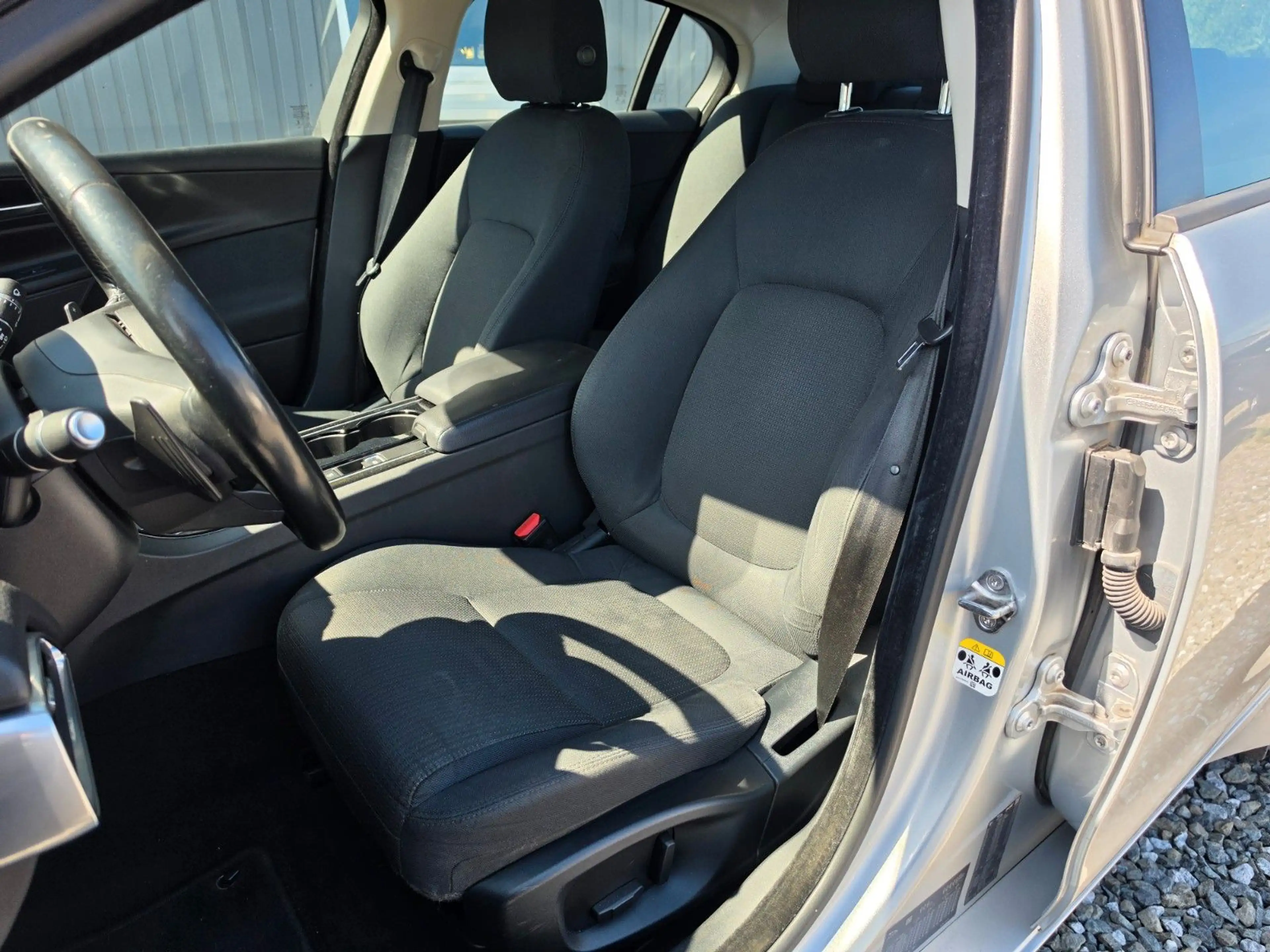 Jaguar XE Pure Automatik Navi Tempomat — photo 8