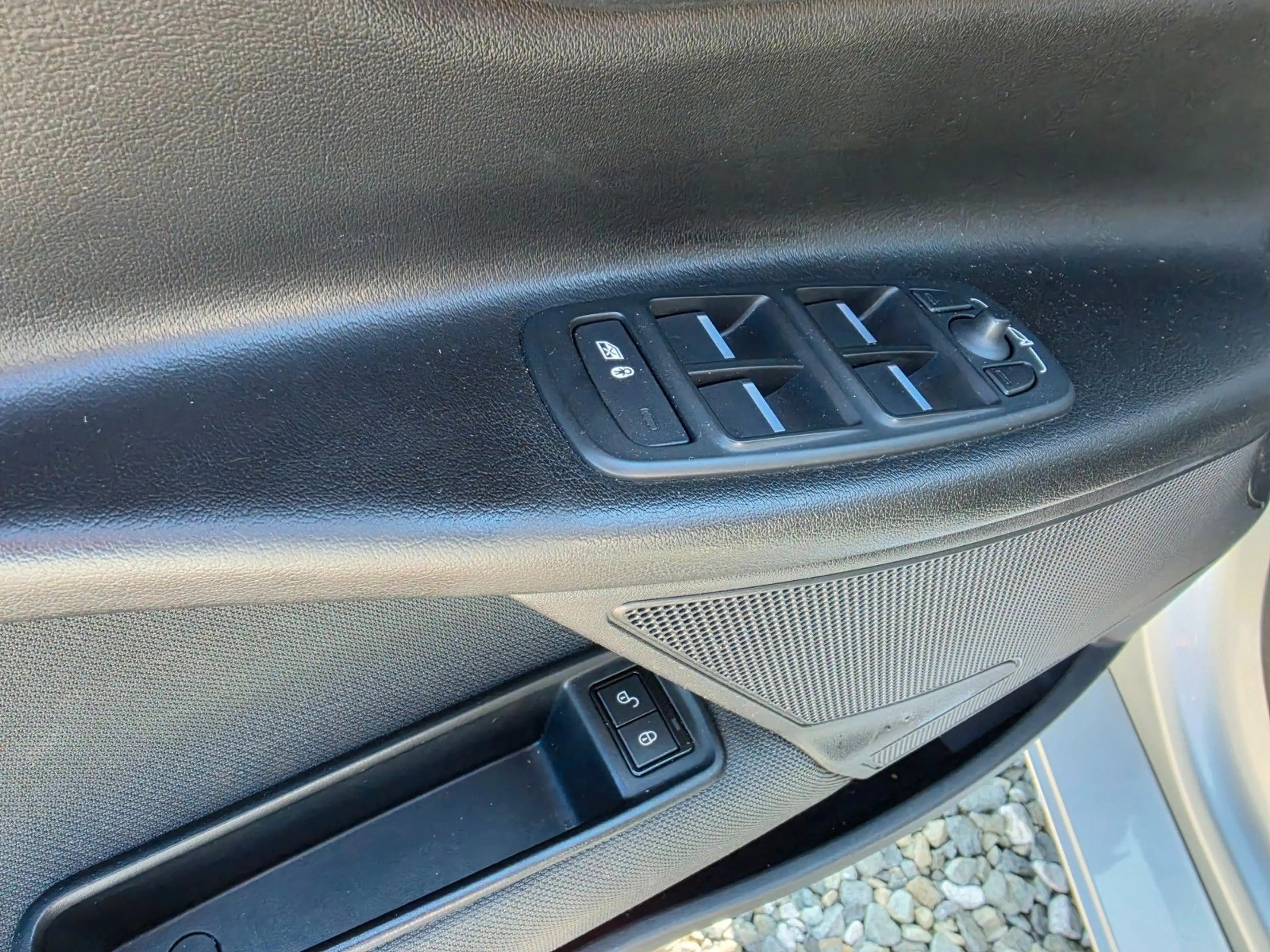 Jaguar XE Pure Automatik Navi Tempomat — photo 27
