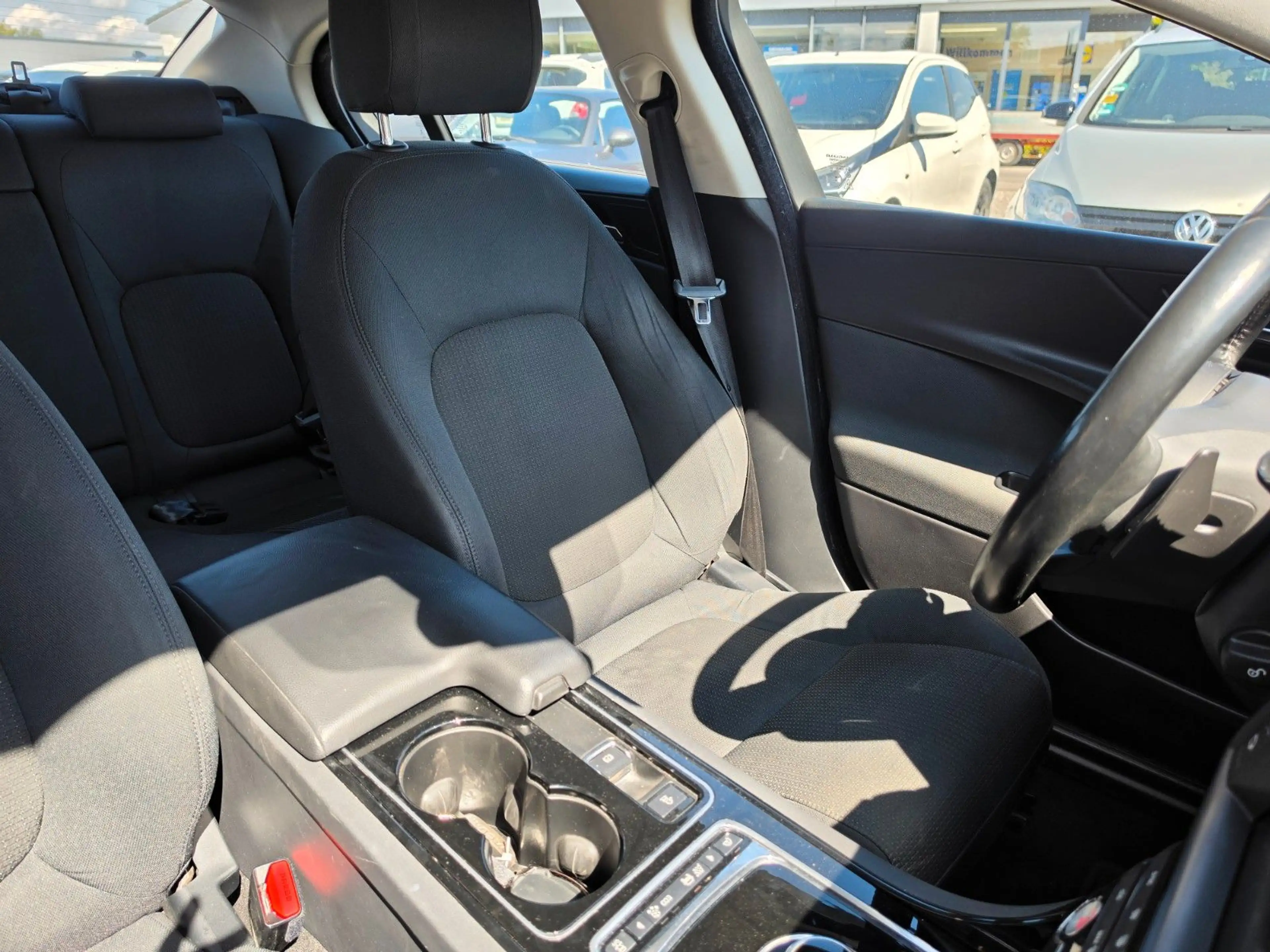 Jaguar XE Pure Automatik Navi Tempomat — photo 9