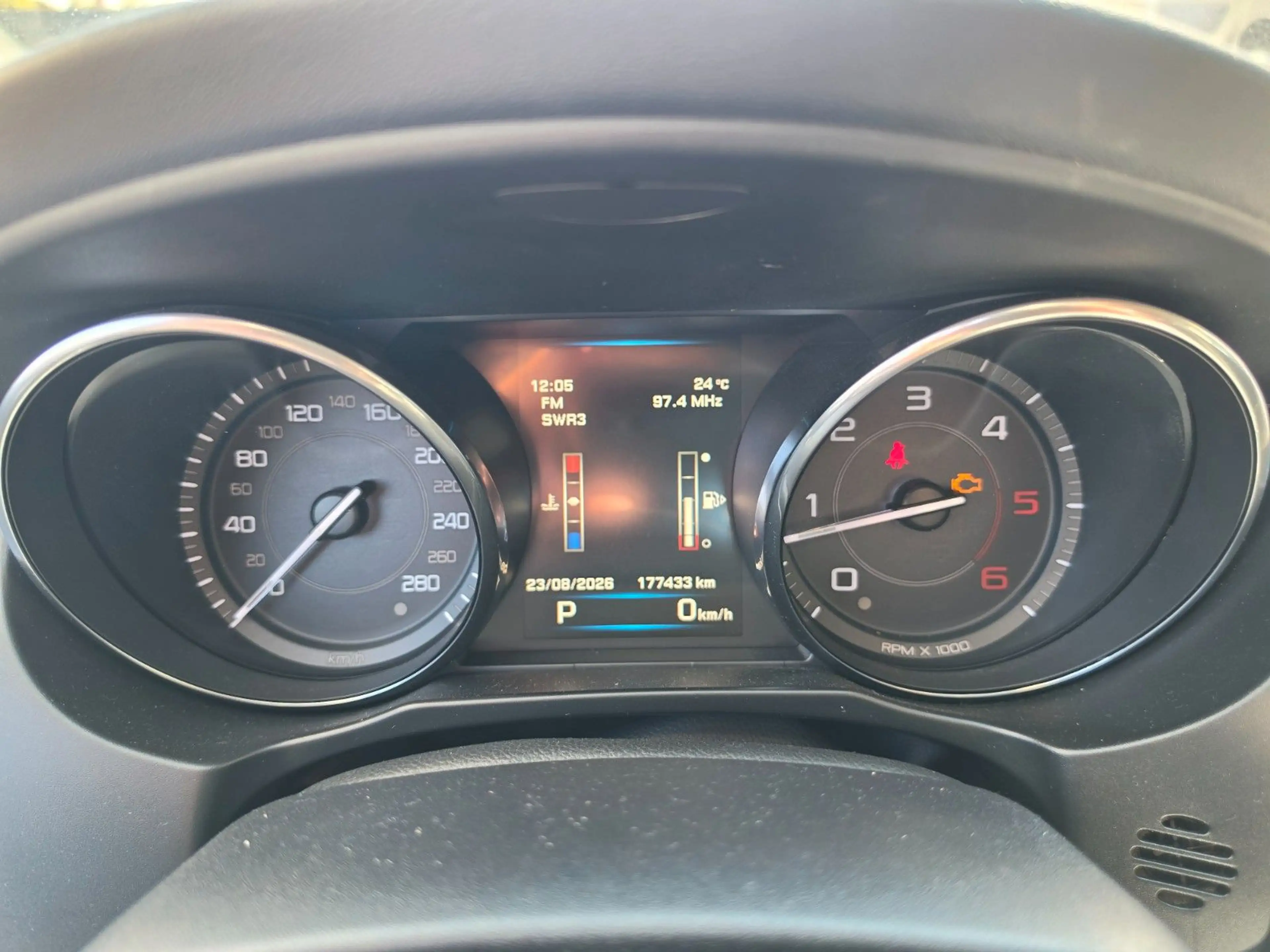 Jaguar XE Pure Automatik Navi Tempomat — photo 19