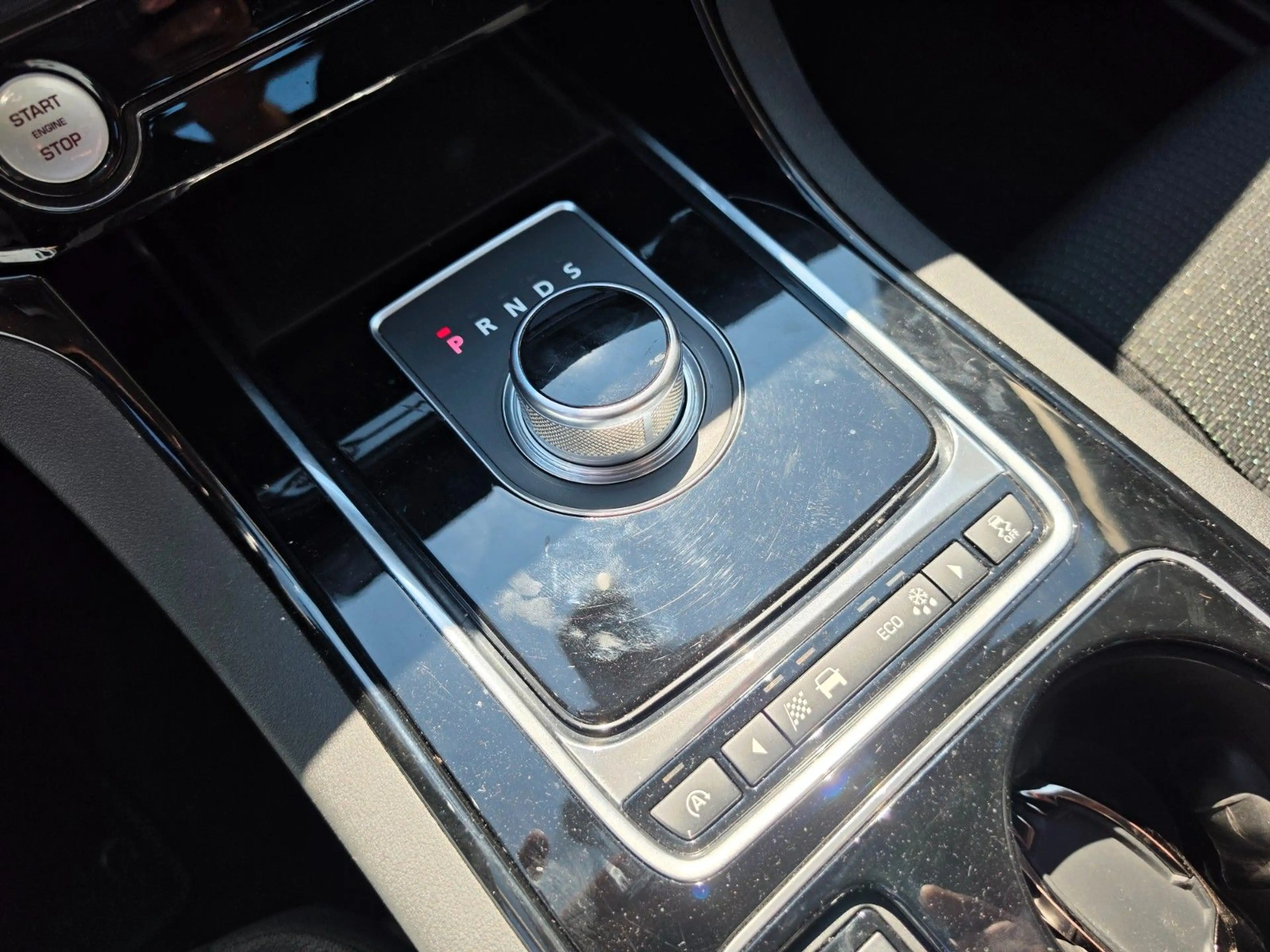Jaguar XE Pure Automatik Navi Tempomat — photo 24