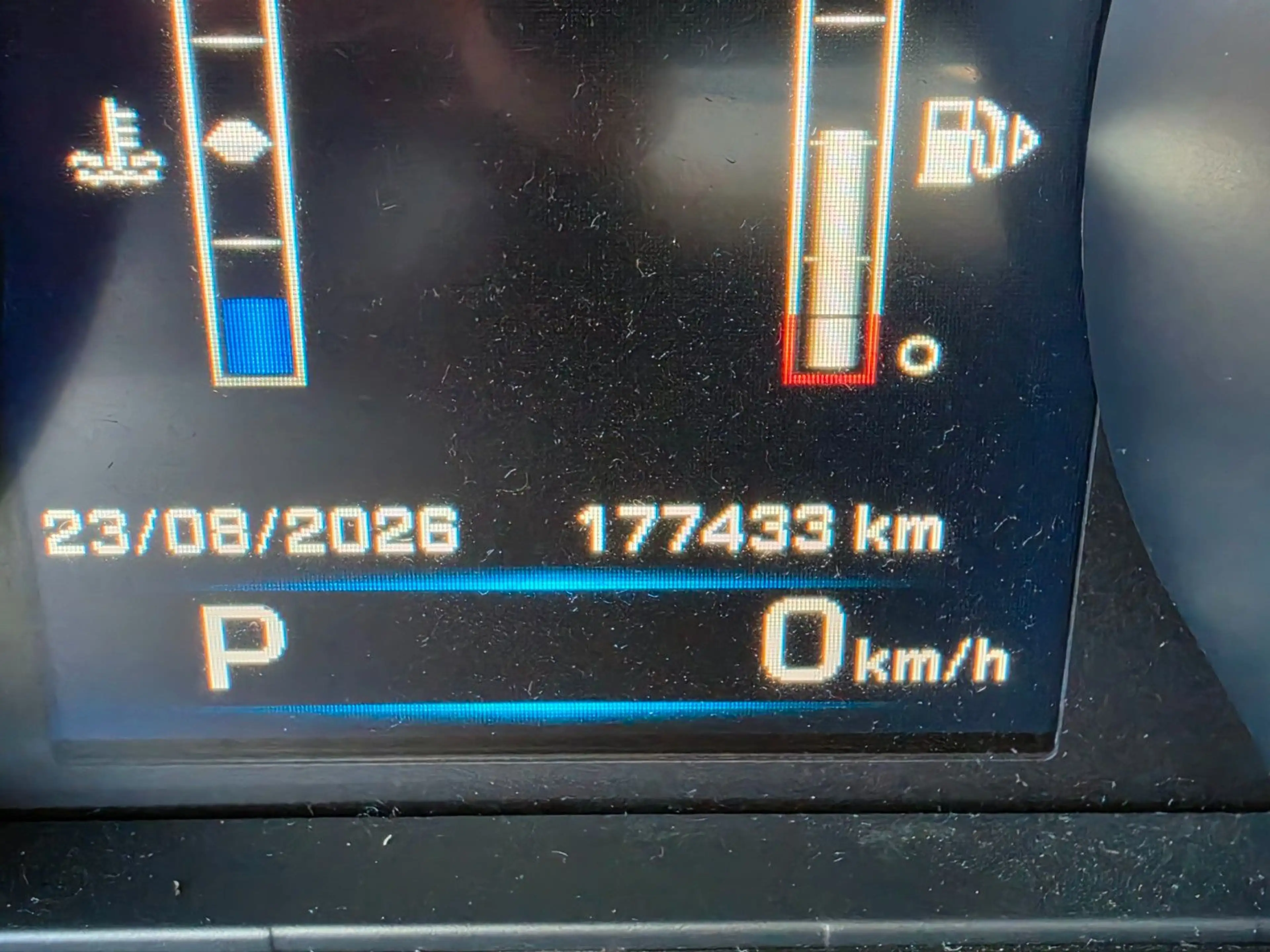 Jaguar XE Pure Automatik Navi Tempomat — photo 20