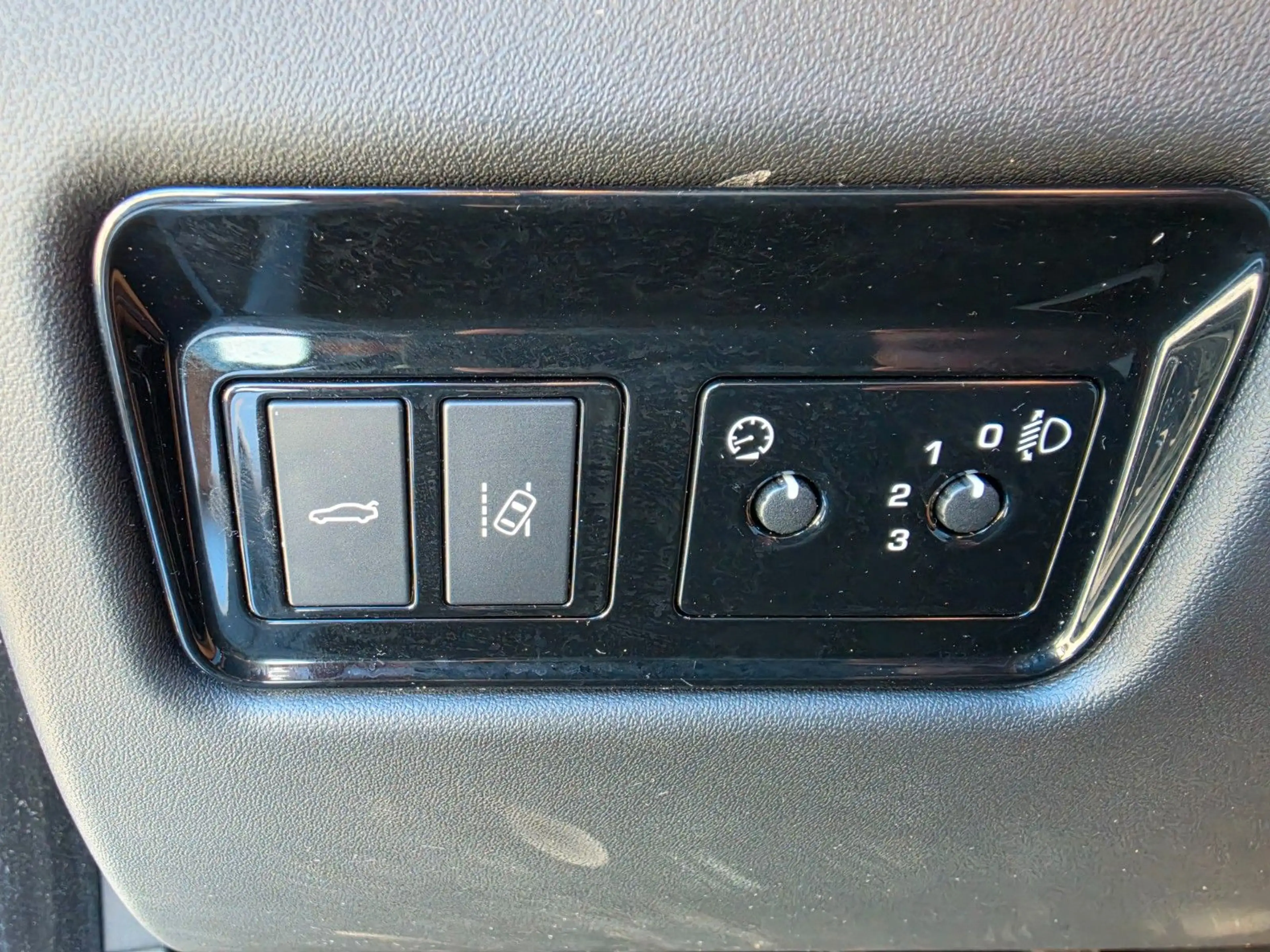 Jaguar XE Pure Automatik Navi Tempomat — photo 28