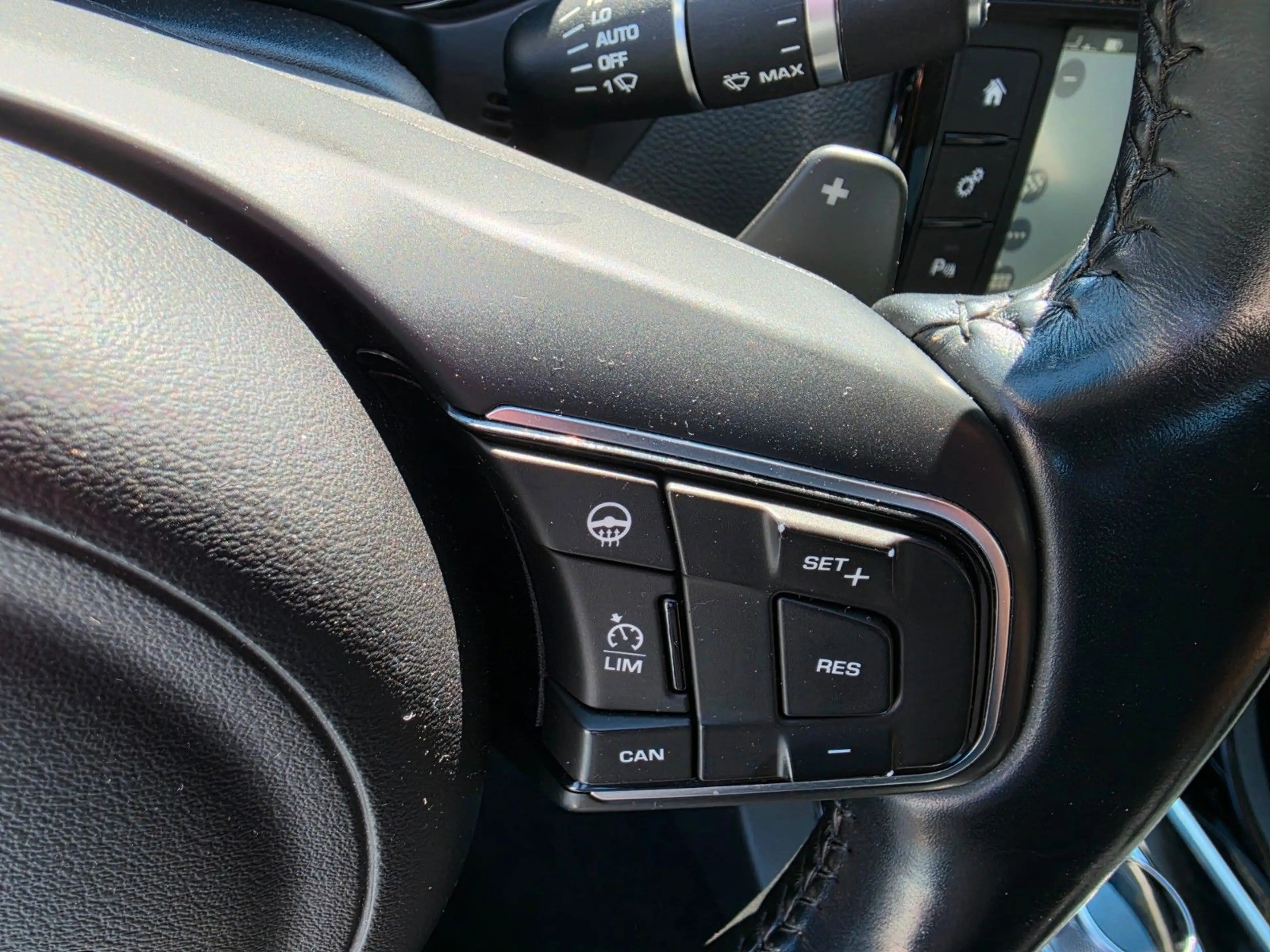 Jaguar XE Pure Automatik Navi Tempomat — photo 26