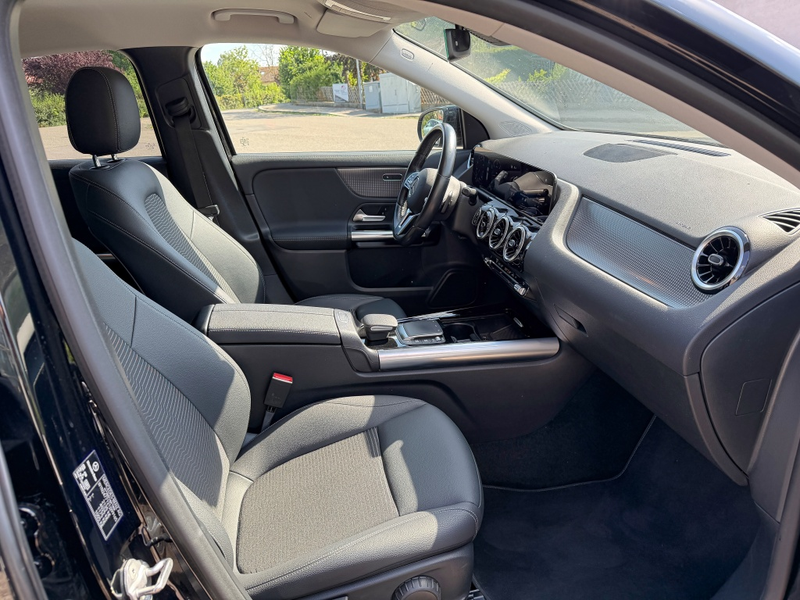 Mercedes-Benz GLA 200 d Progressive NightP AHK LenkH Kamera — photo 5