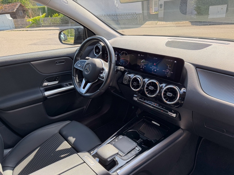 Mercedes-Benz GLA 200 d Progressive NightP AHK LenkH Kamera — photo 6