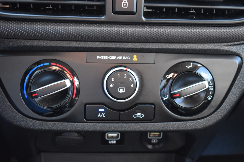 Hyundai i10 1.0 Comfort 5-zits Automaat/Carplay/Pdc/Airco/Blue — photo 14