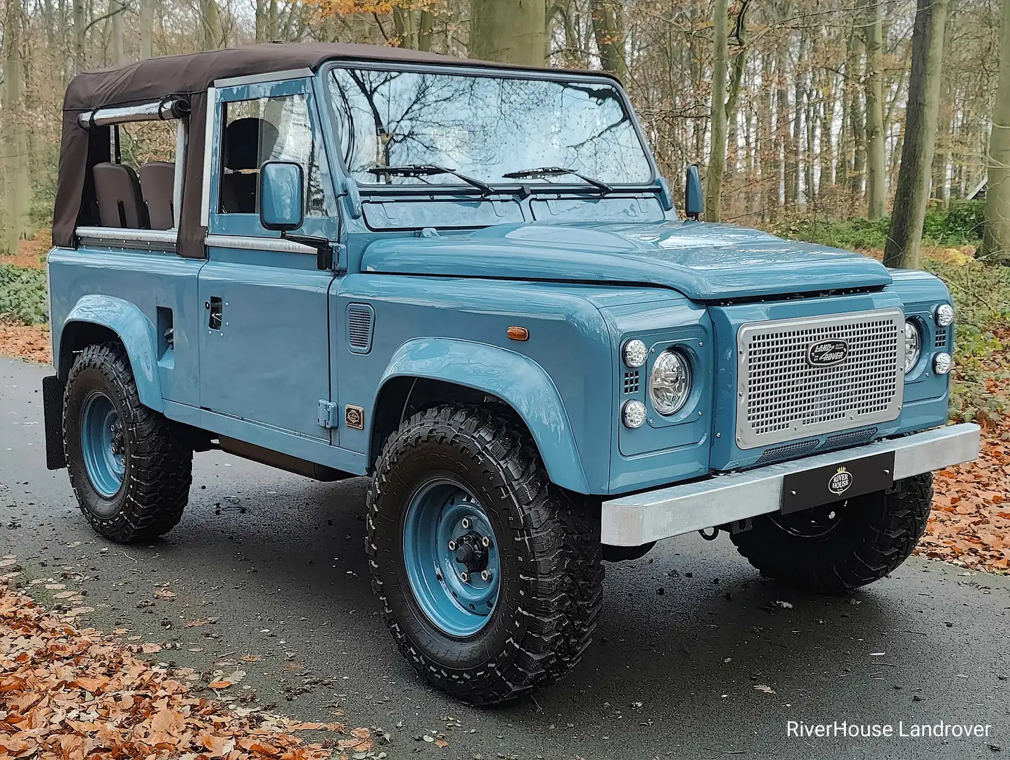 Land Rover Defender 90 Soft Top HERITAGE Blauw - 1