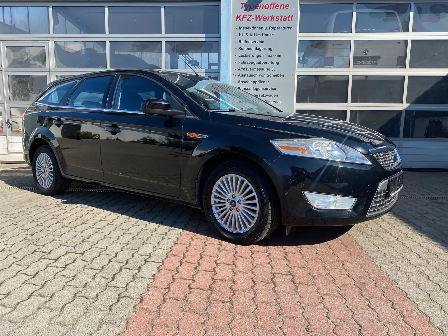 Ford Mondeo Turnier 2.0, AHK, 2.Hand, HU/AU neu Zwart - 2