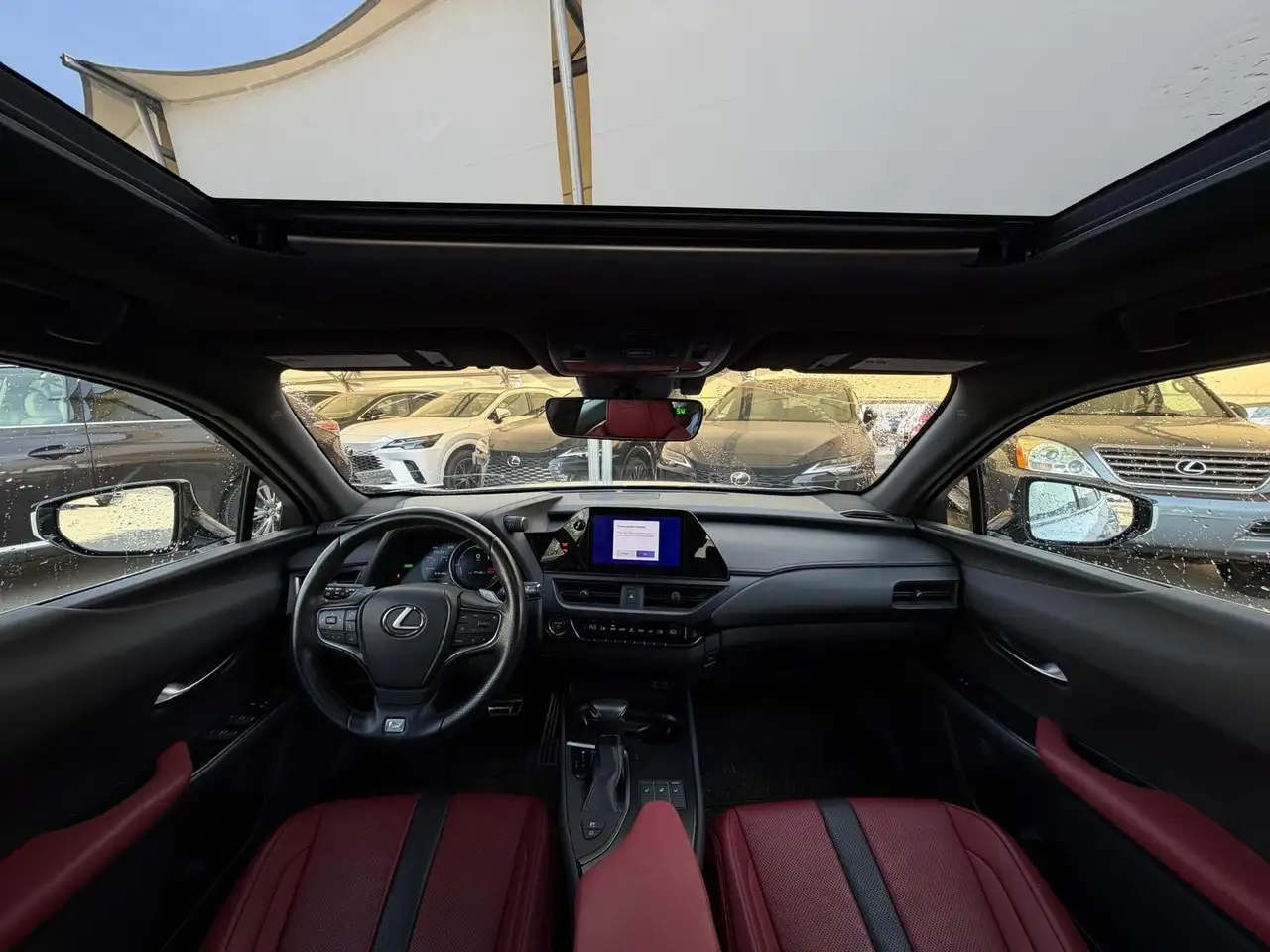 Lexus UX снимка Lexus UX