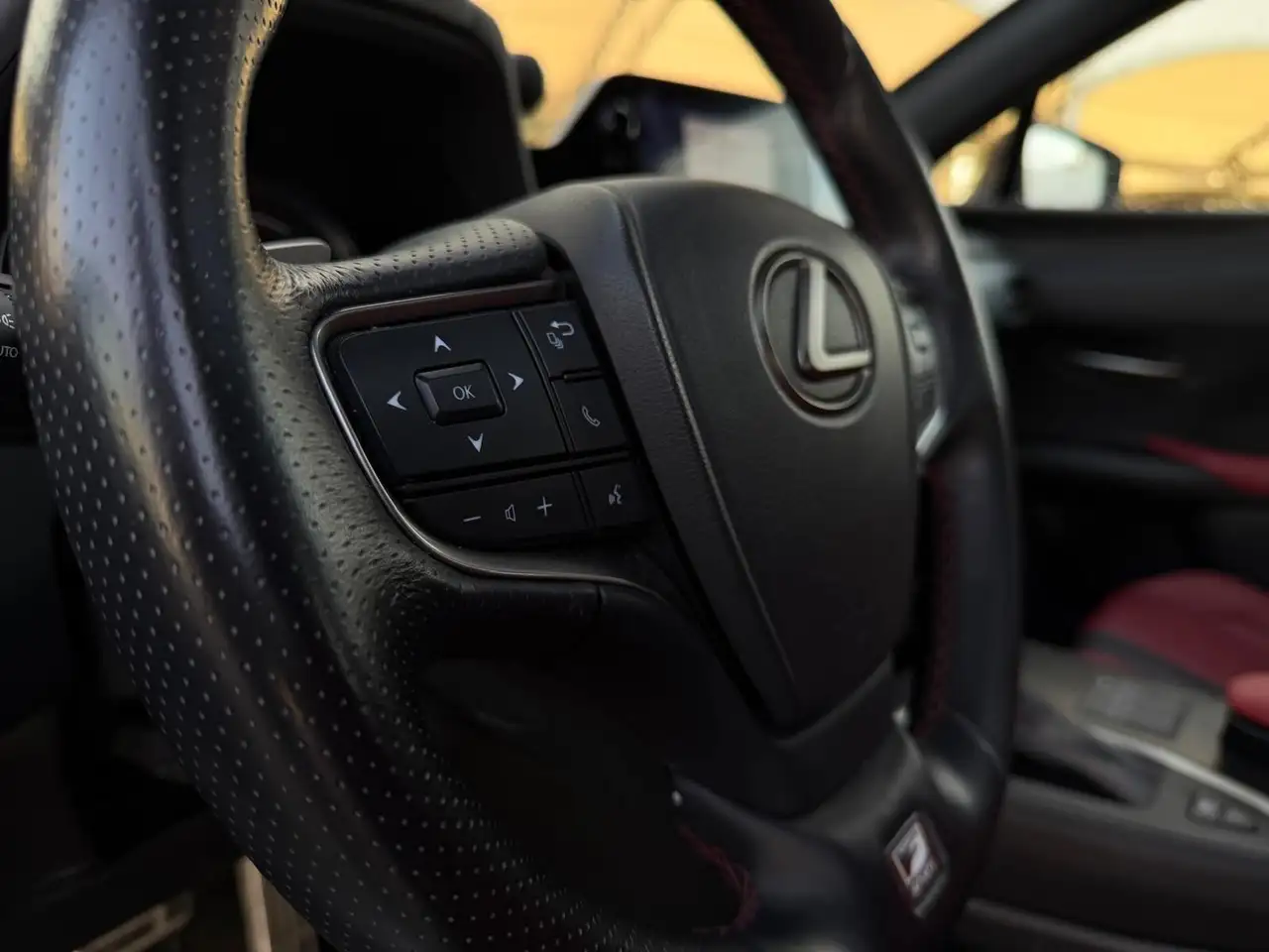 Lexus UX снимка Lexus UX