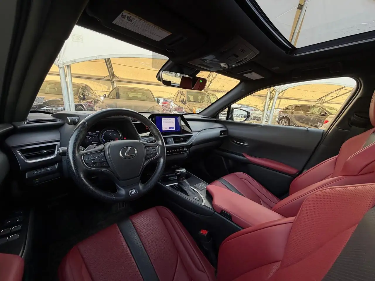 Lexus UX снимка Lexus UX