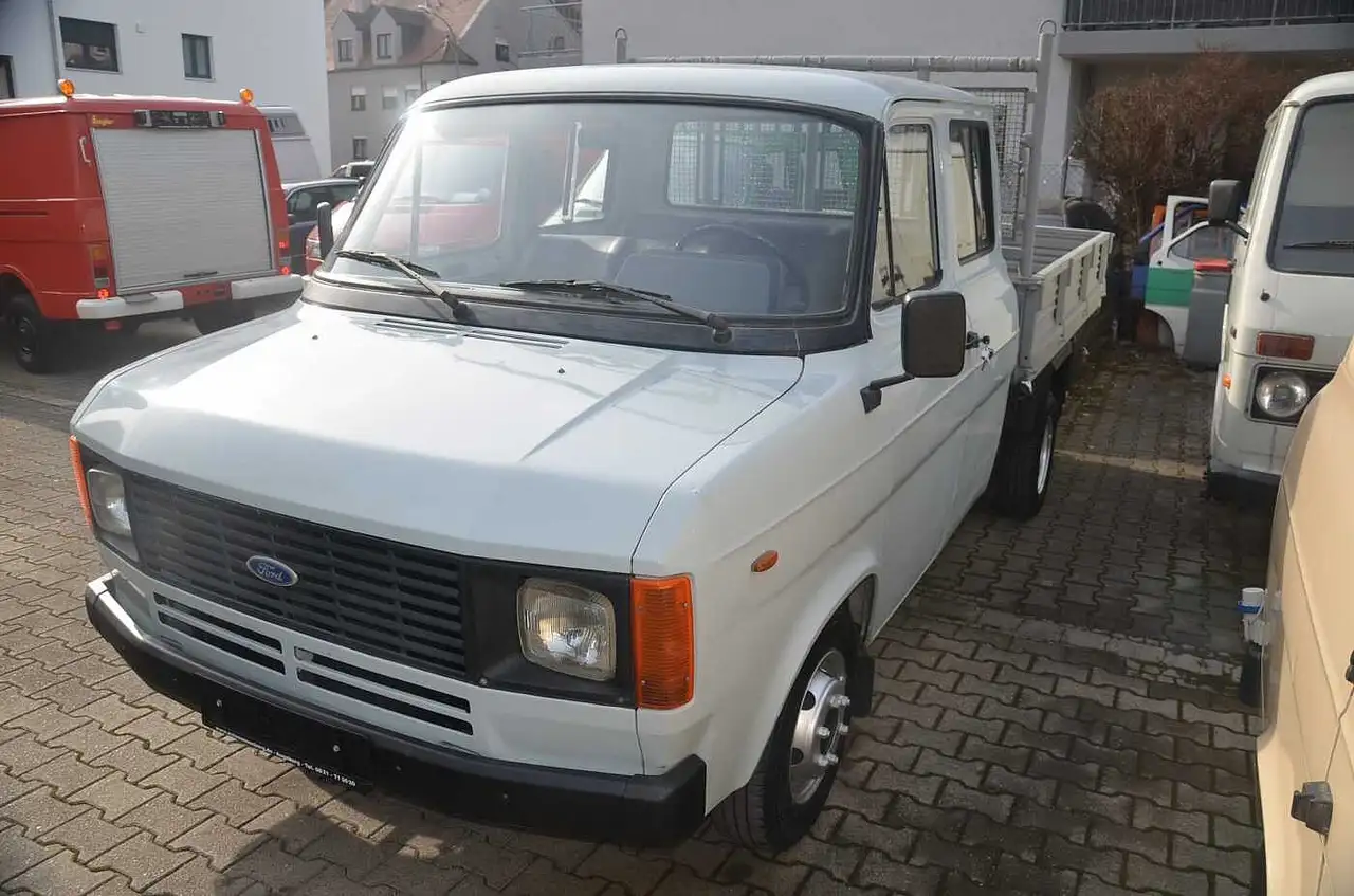 Ford Transit Doppelkabine 2,4D, Oldtimer, foto 1