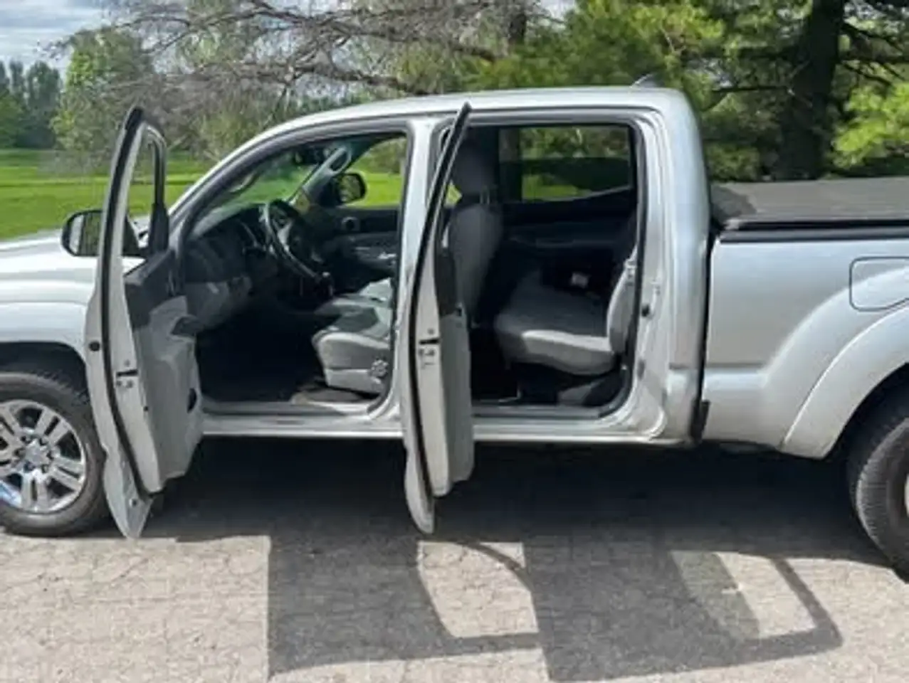 Toyota Tacoma снимка Toyota Tacoma