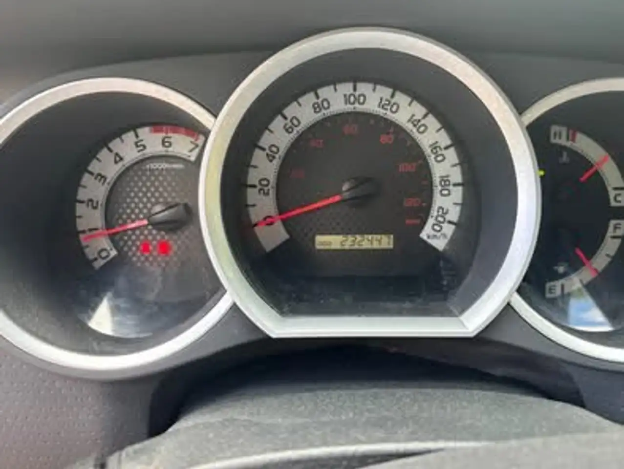 Toyota Tacoma снимка Toyota Tacoma