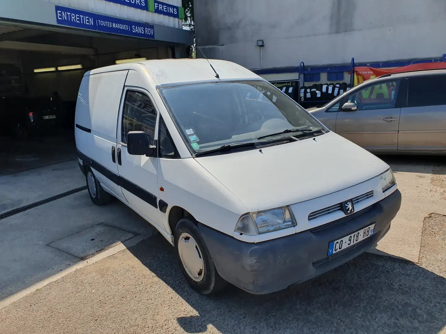 Peugeot Expert 220C 1.9 D TOLE STANDARD Blanc - 2