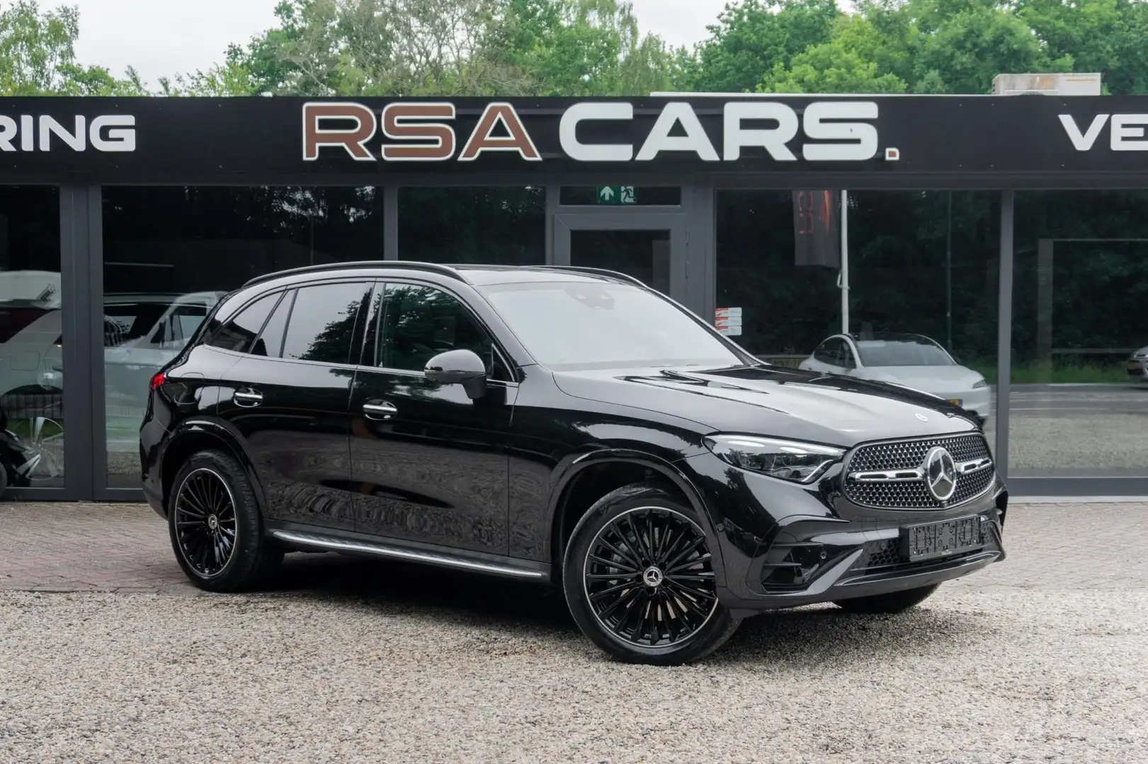 Mercedes-Benz GLC 300 300e 4MATIC AMG Line Noir - 1