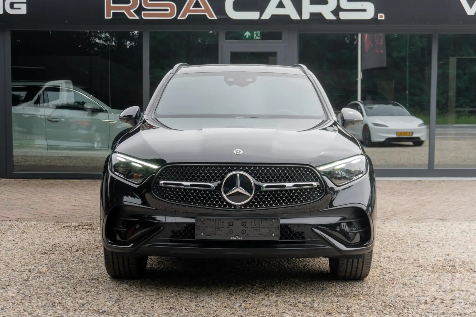 Mercedes-Benz GLC 300 300e 4MATIC AMG Line Noir - 2