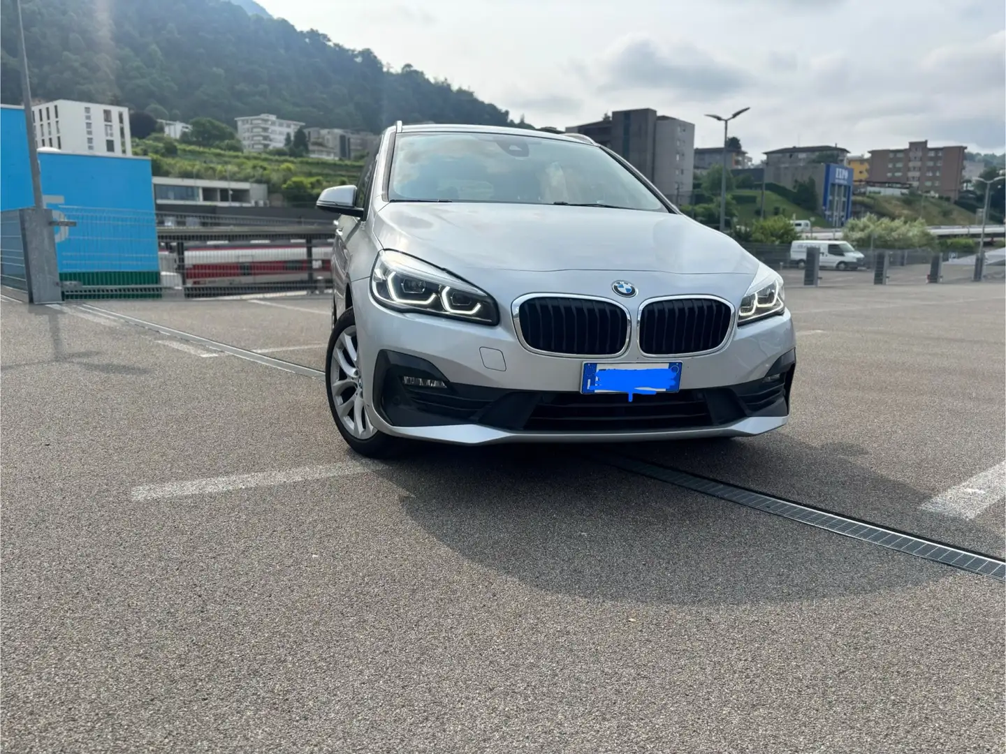 BMW 218 218d Gran Tourer 7p.ti auto Argento - 1