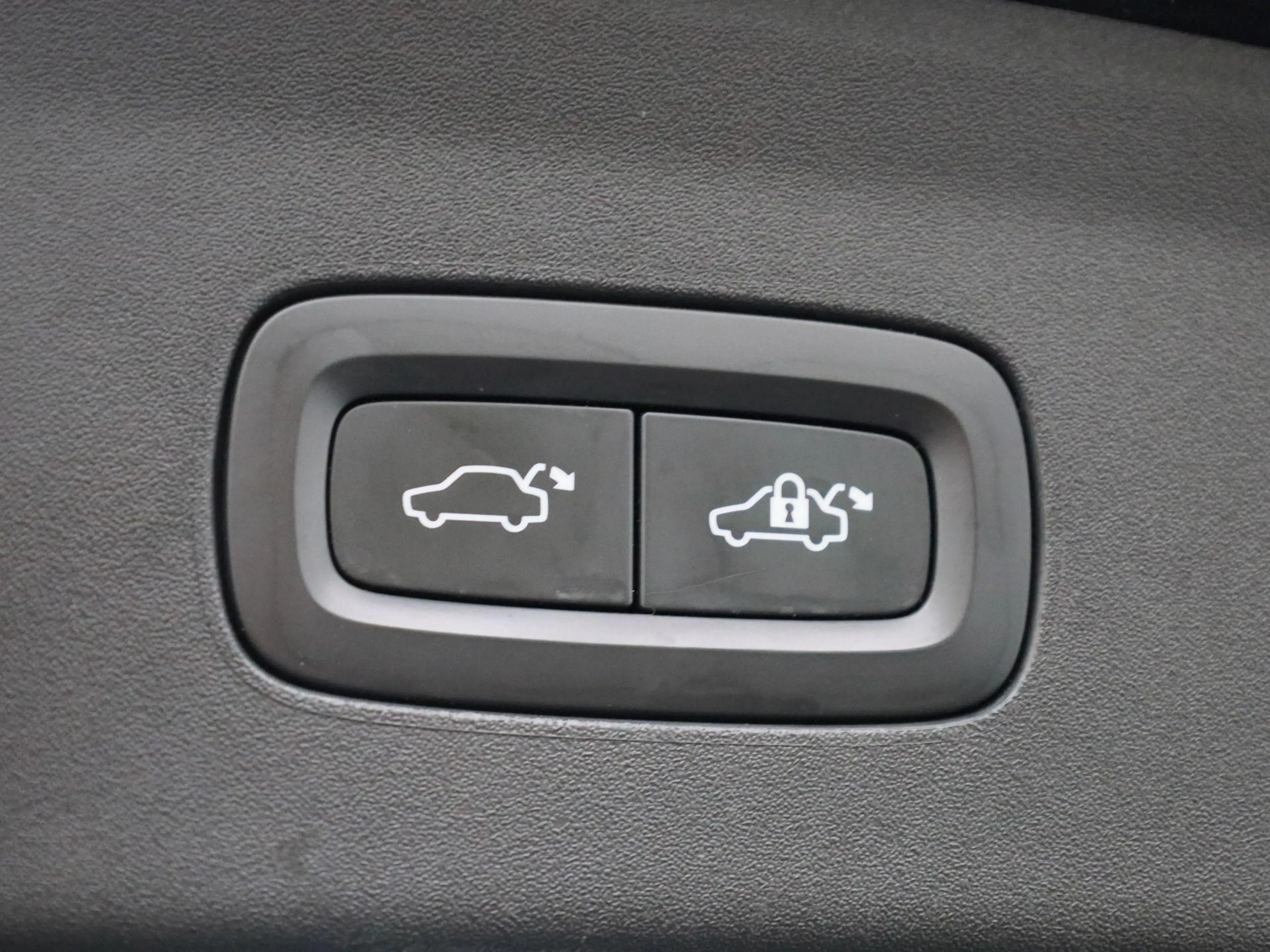 Polestar 2 Standard Range Single Motor — photo 15